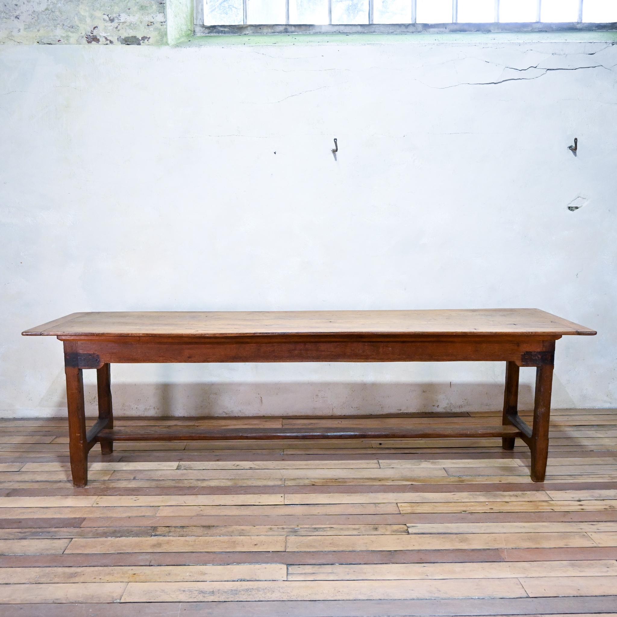 Long 19th Century French Oak Farmhouse Table - Refectory  For Sale 1