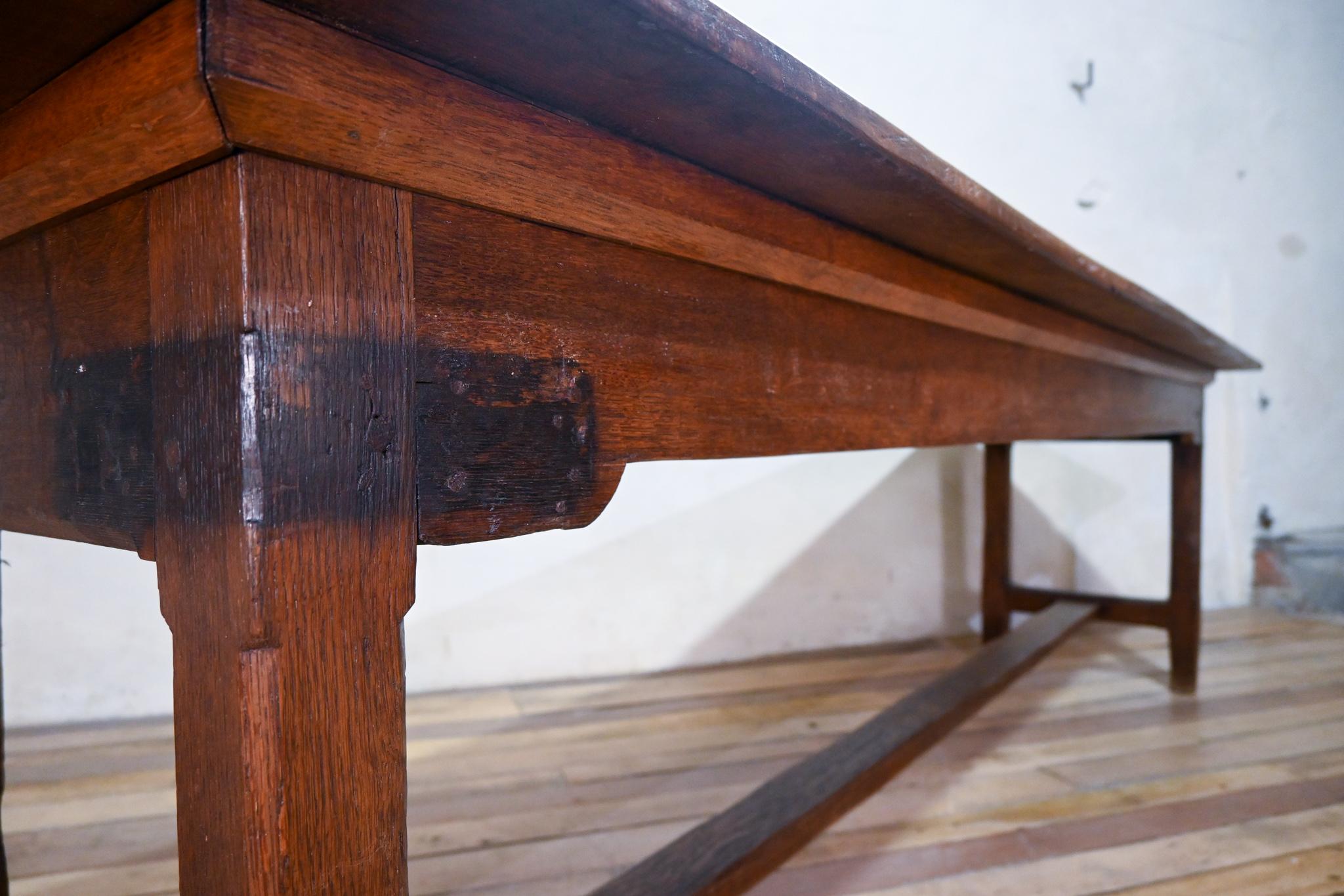 Long 19th Century French Oak Farmhouse Table - Refectory  For Sale 3