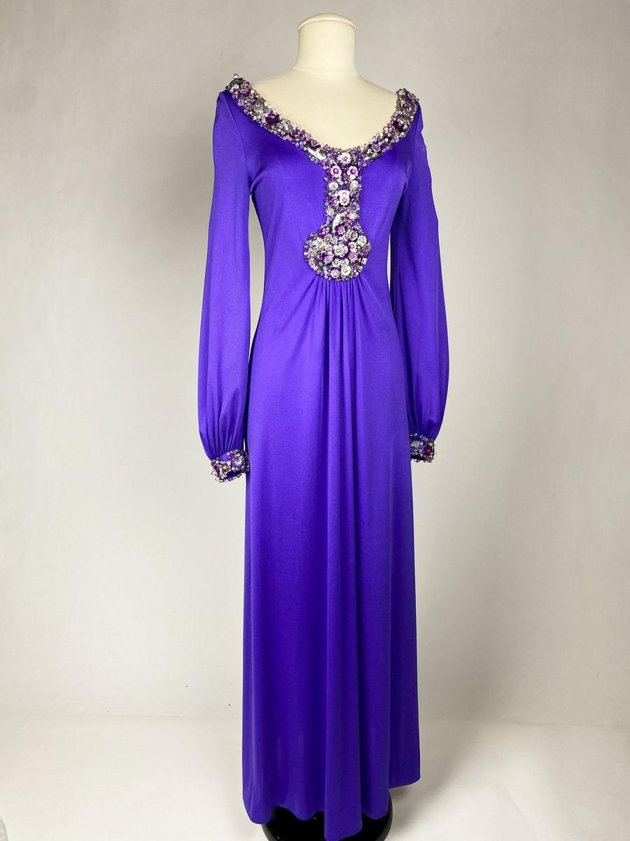 A Loris Azzaro Couture Robe de soirée à bijoux violets Circa 1970-1975 7