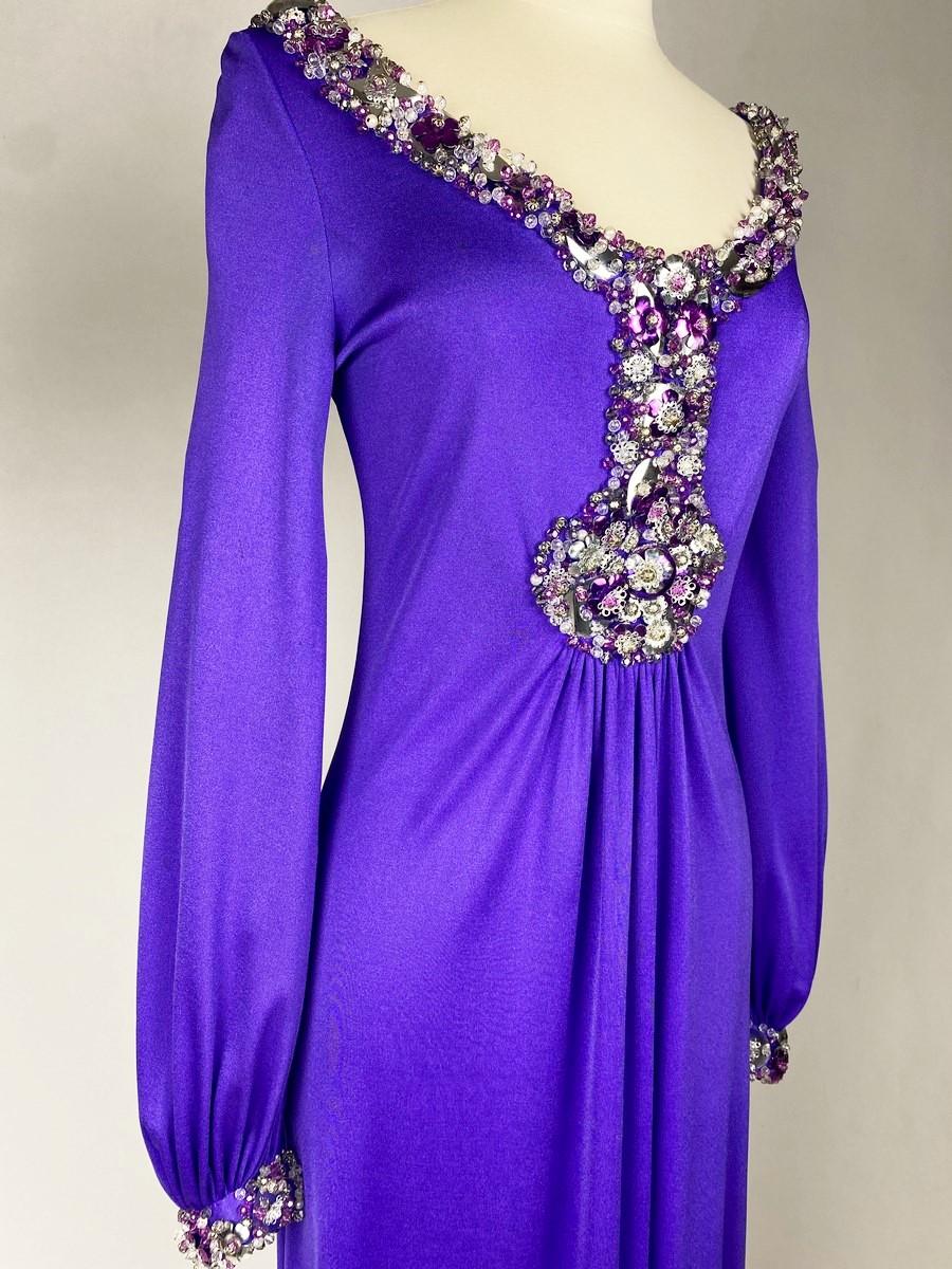 A Loris Azzaro Couture Robe de soirée à bijoux violets Circa 1970-1975 8