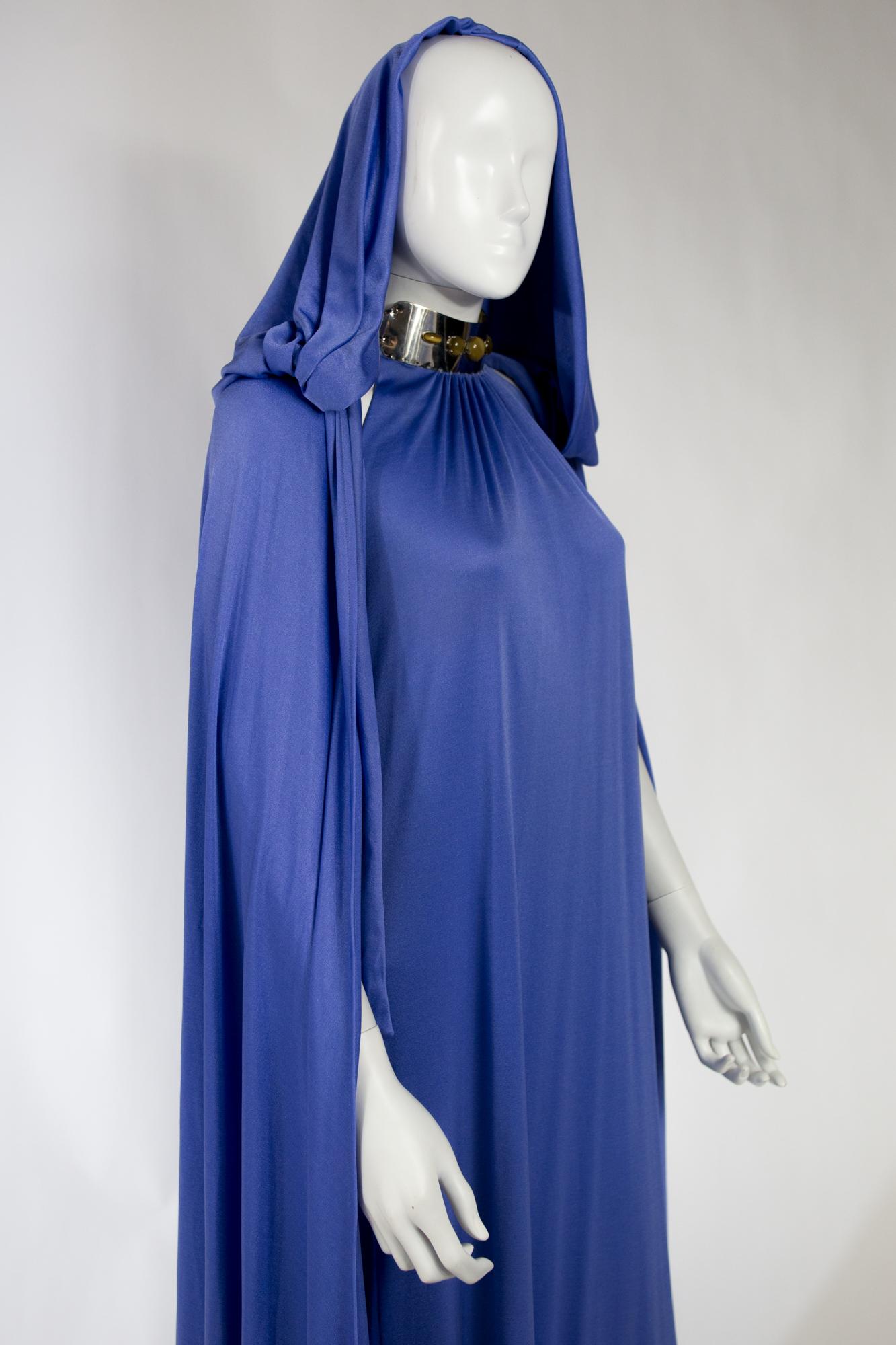 A Loris Azzaro French Couture Evening Dress In Lavender Silk Jersey Circa 1980 In Good Condition In Toulon, FR