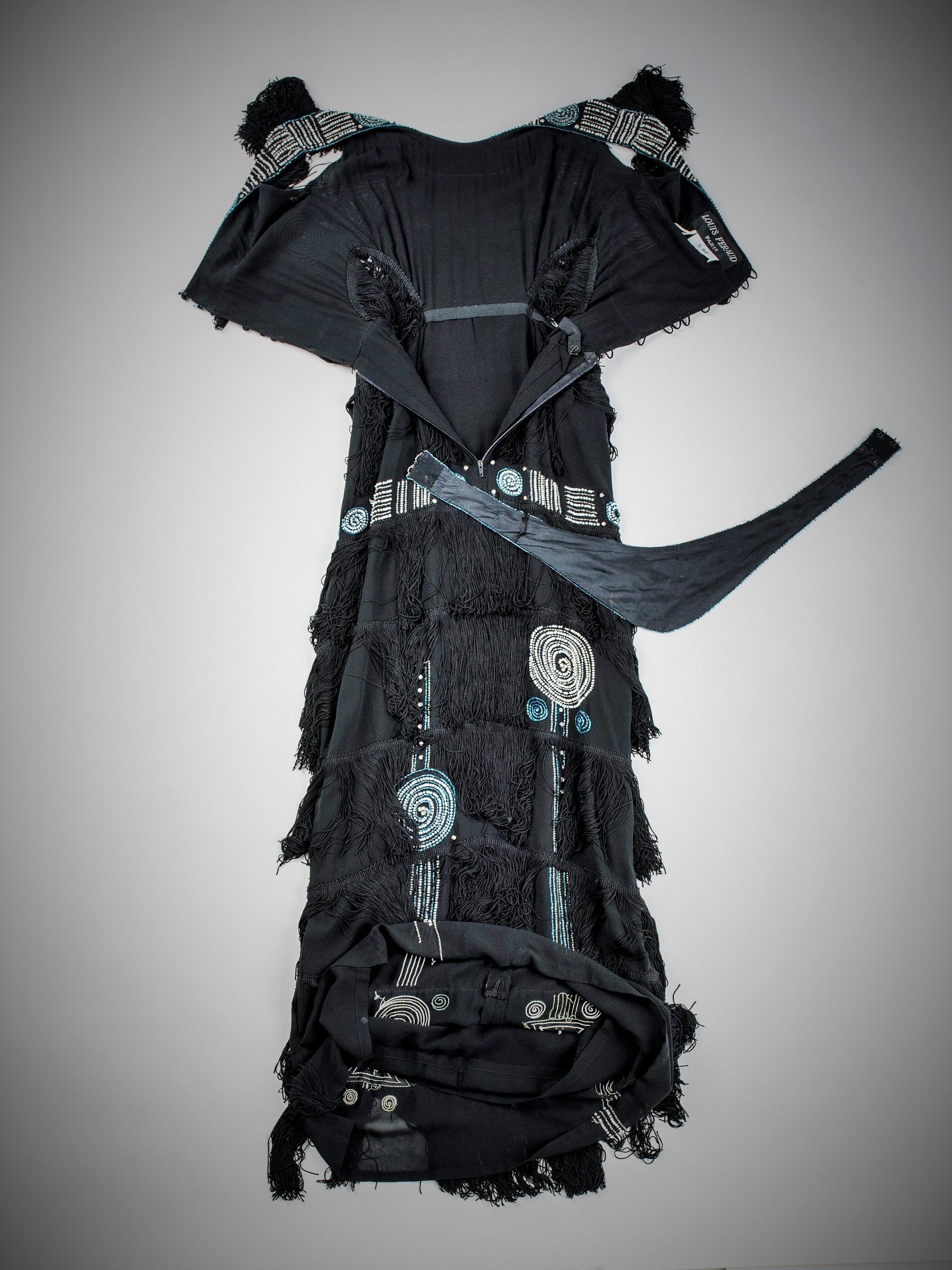 A Louis Féraud Couture Robe du soir brodée - Automne Hiver 1979 Pour femmes en vente