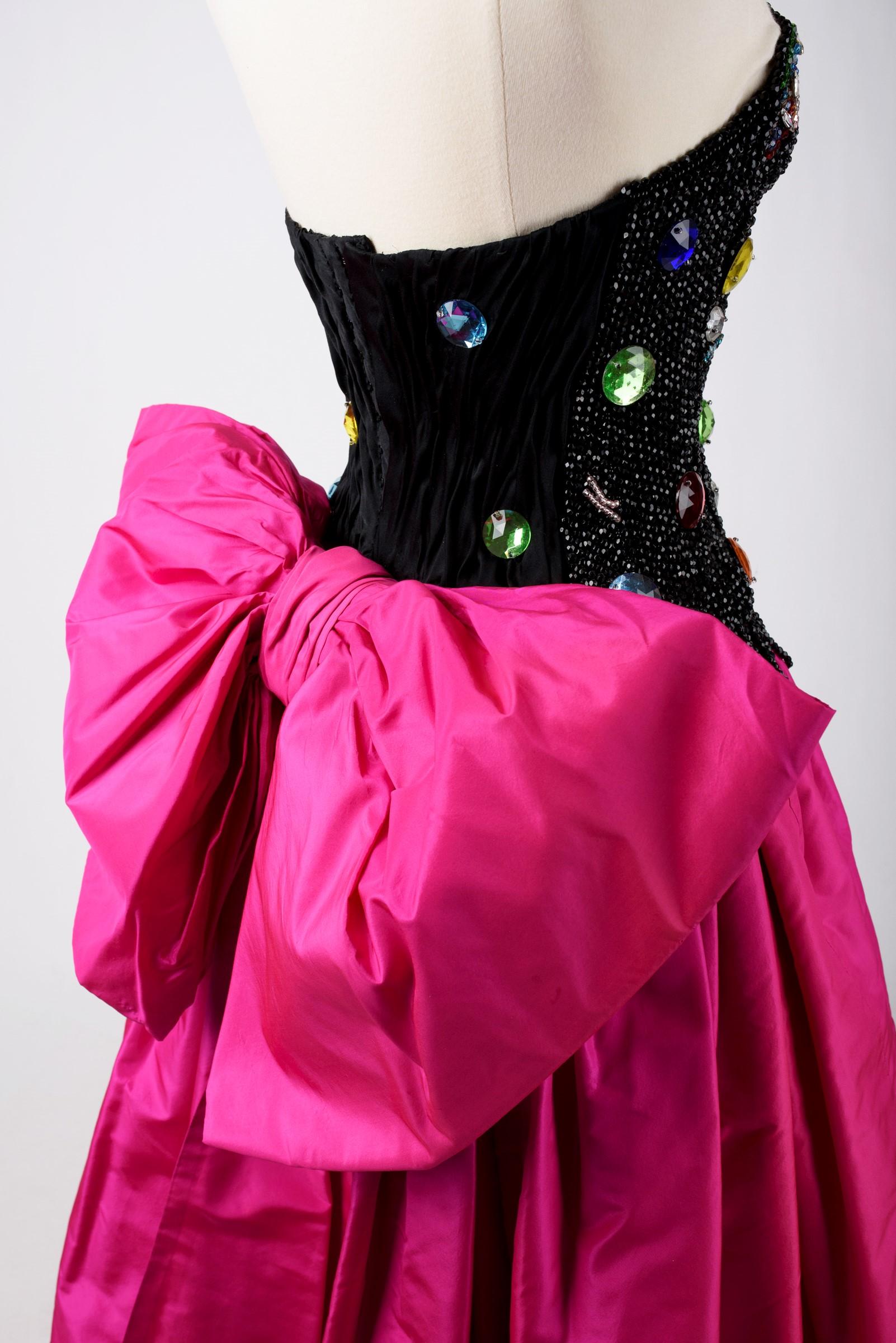 A Louis Féraud Couture Taffeta Evening Dress with beaded Bodice-Fall 1986-1987 For Sale 6