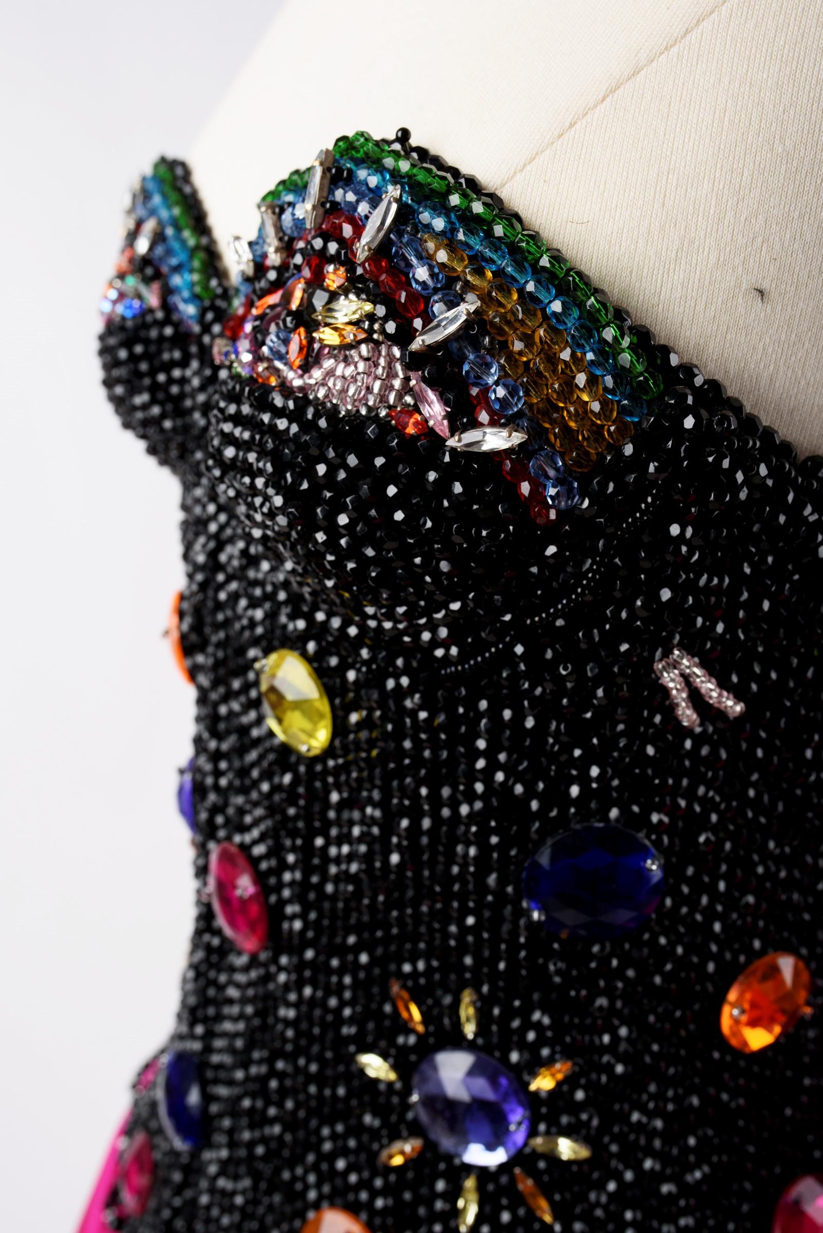 A Louis Féraud Couture Taffeta Evening Dress with beaded Bodice-Automne 1986-1987 en vente 12
