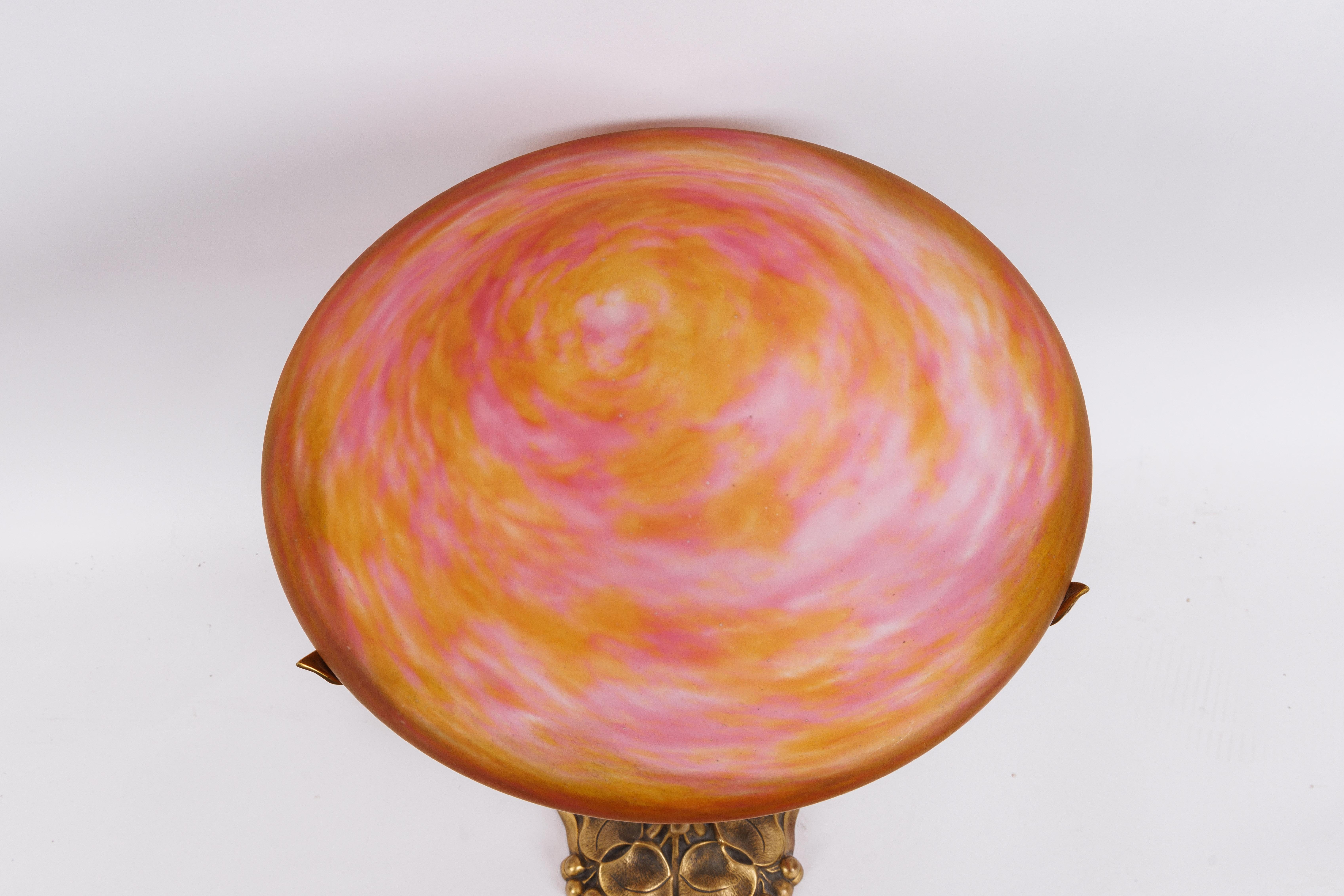 A Louis Majorelle and Daum Nancy Gilt Bronze and Pink Glass Table Lamp For Sale 2