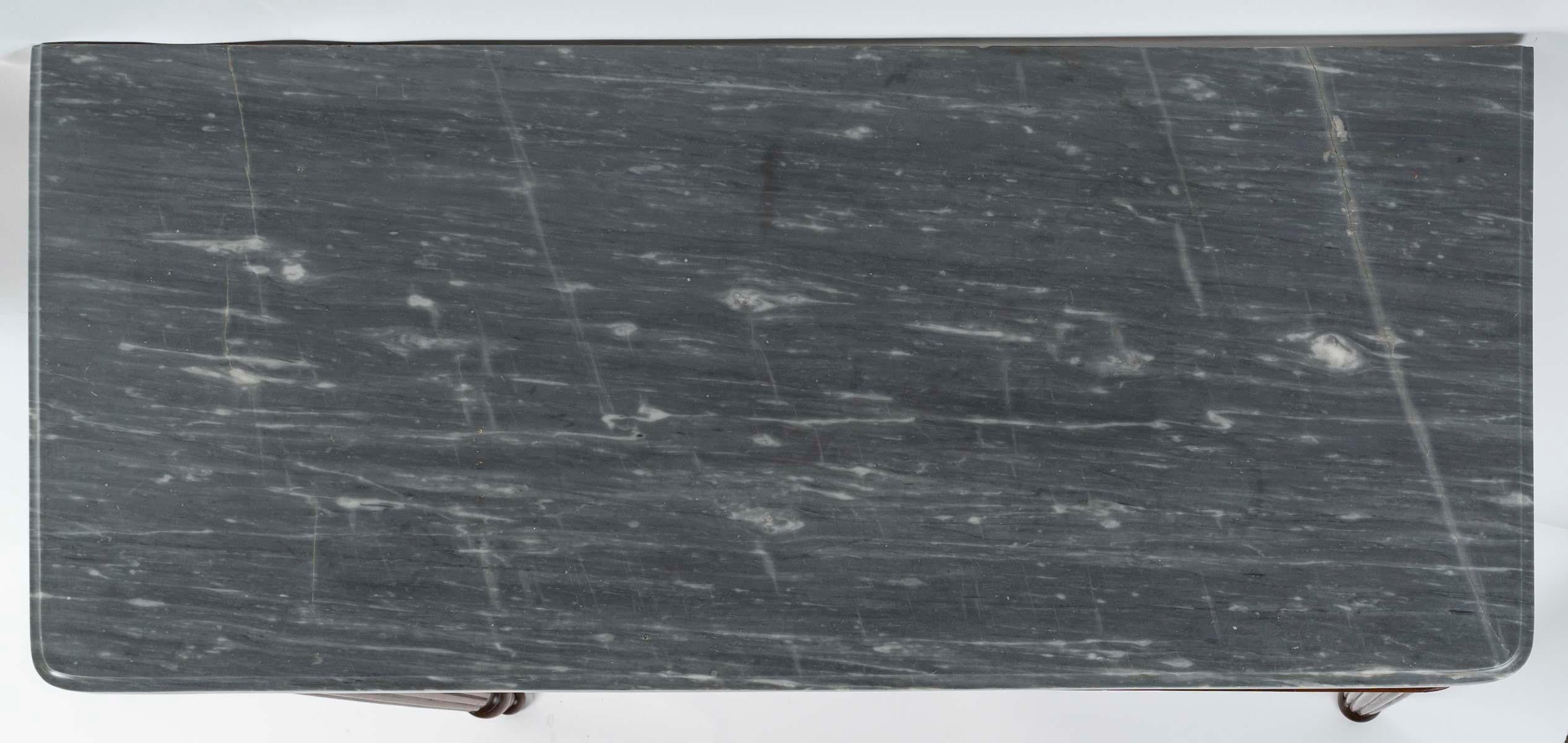 Konsolentisch aus Mahagoni und Marmor aus der Louis-Philippe-Periode, 19. im Zustand „Gut“ im Angebot in Saint-Ouen, FR