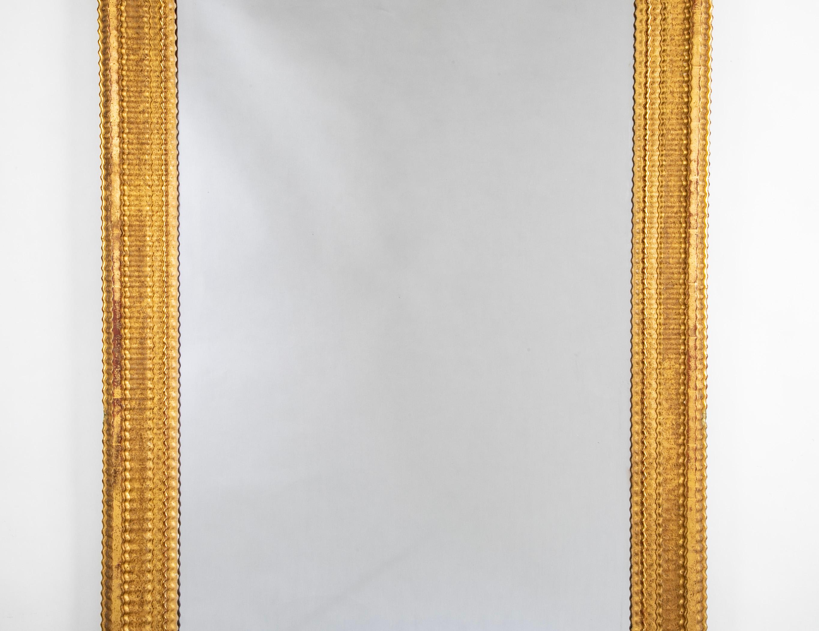 Français Miroir de style Louis Philippe avec ancien miroir en verre français avec cadre en bois doré en vente