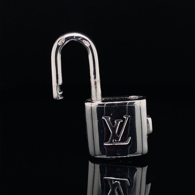 Louis Vuitton 18 Karat White Gold Padlock Charm with Chain For Sale at  1stDibs