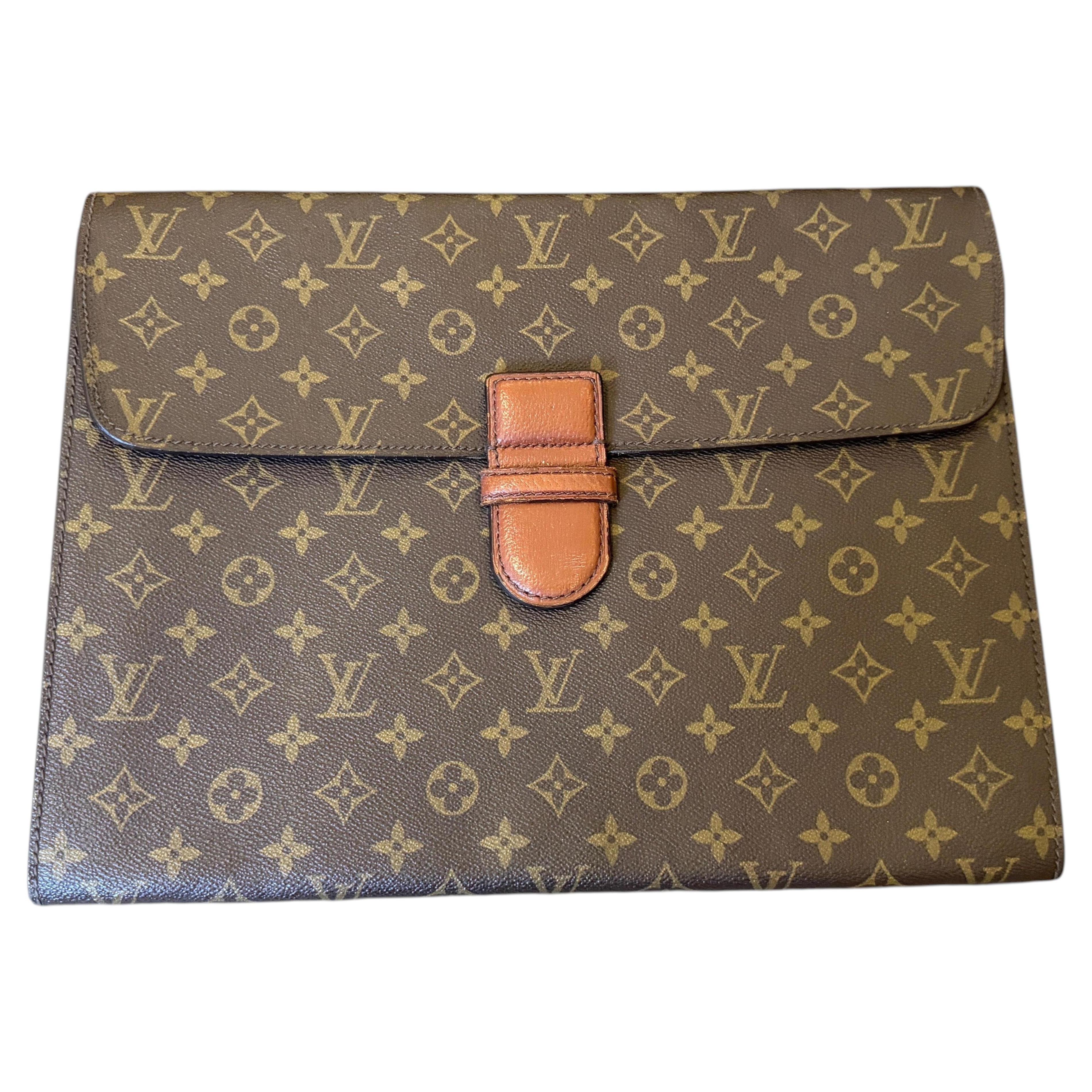 Does Louis Vuitton have sales?