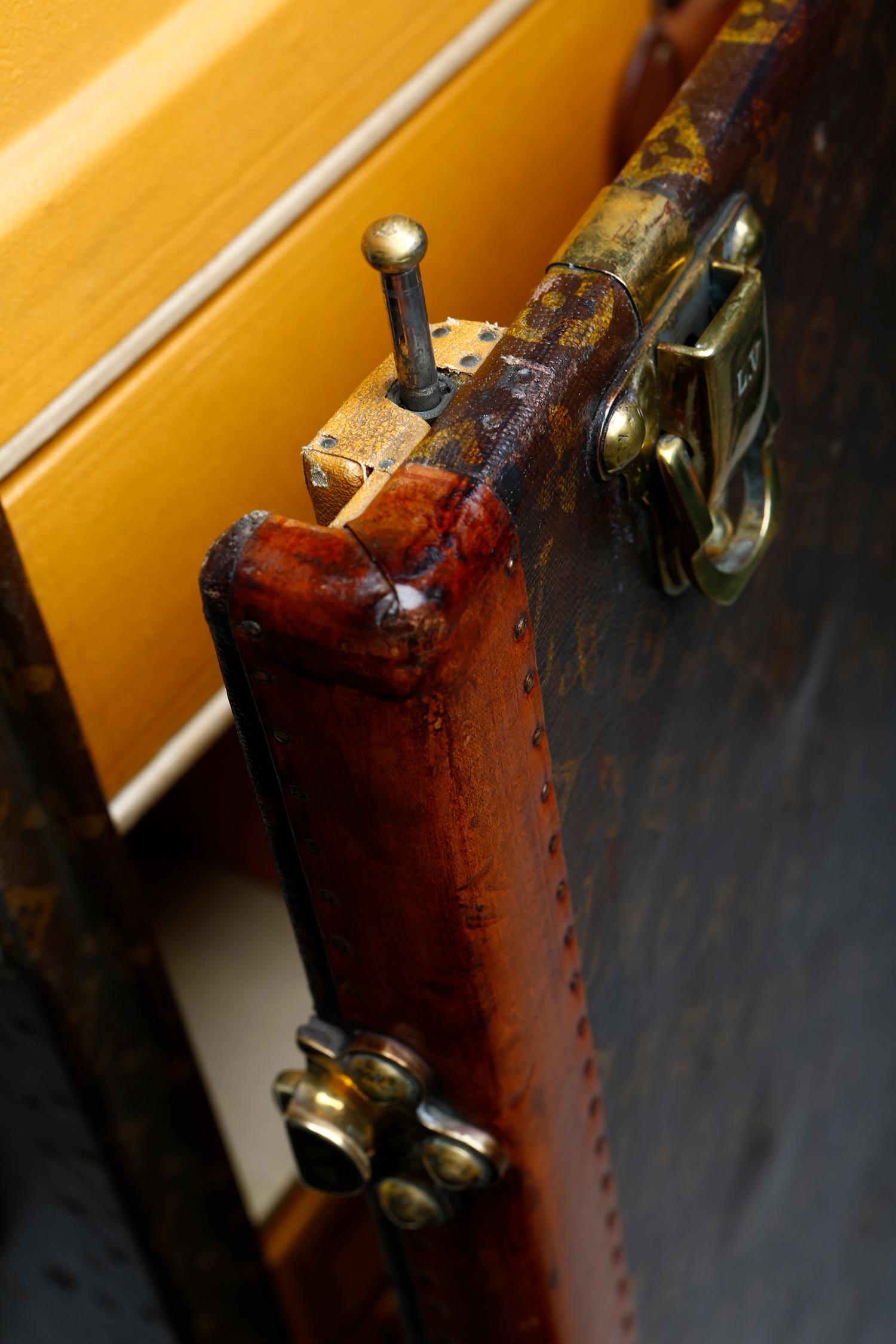 Louis Vuitton Shoe Secretaire, circa 1920 For Sale 10