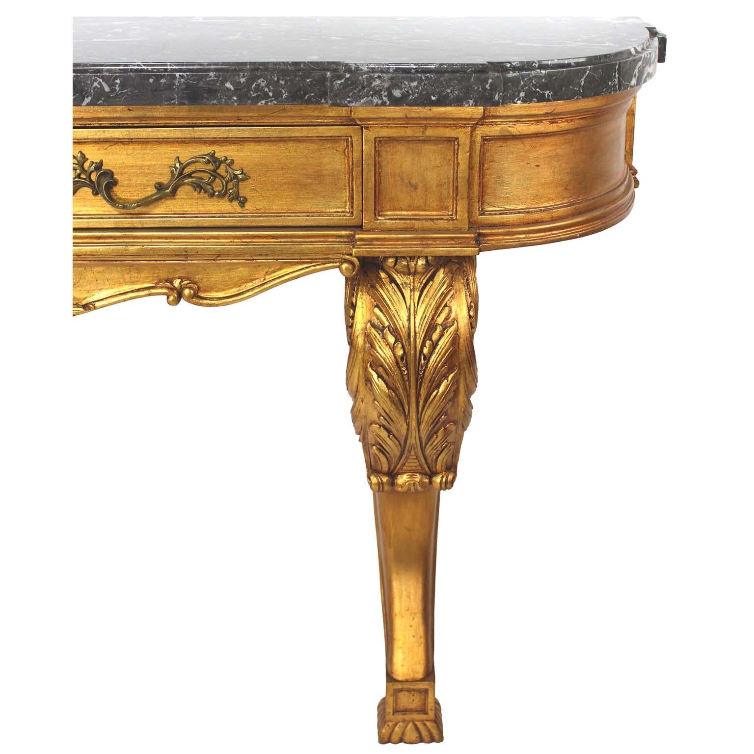Sconosciuto Console da parete intagliata in legno dorato in stile Luigi XIV-XV con piano in marmo in vendita