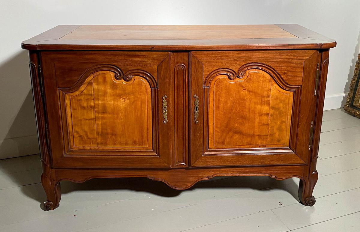 French A Louis XV Mahogany Buffet with Bois Citronnier Panels For Sale