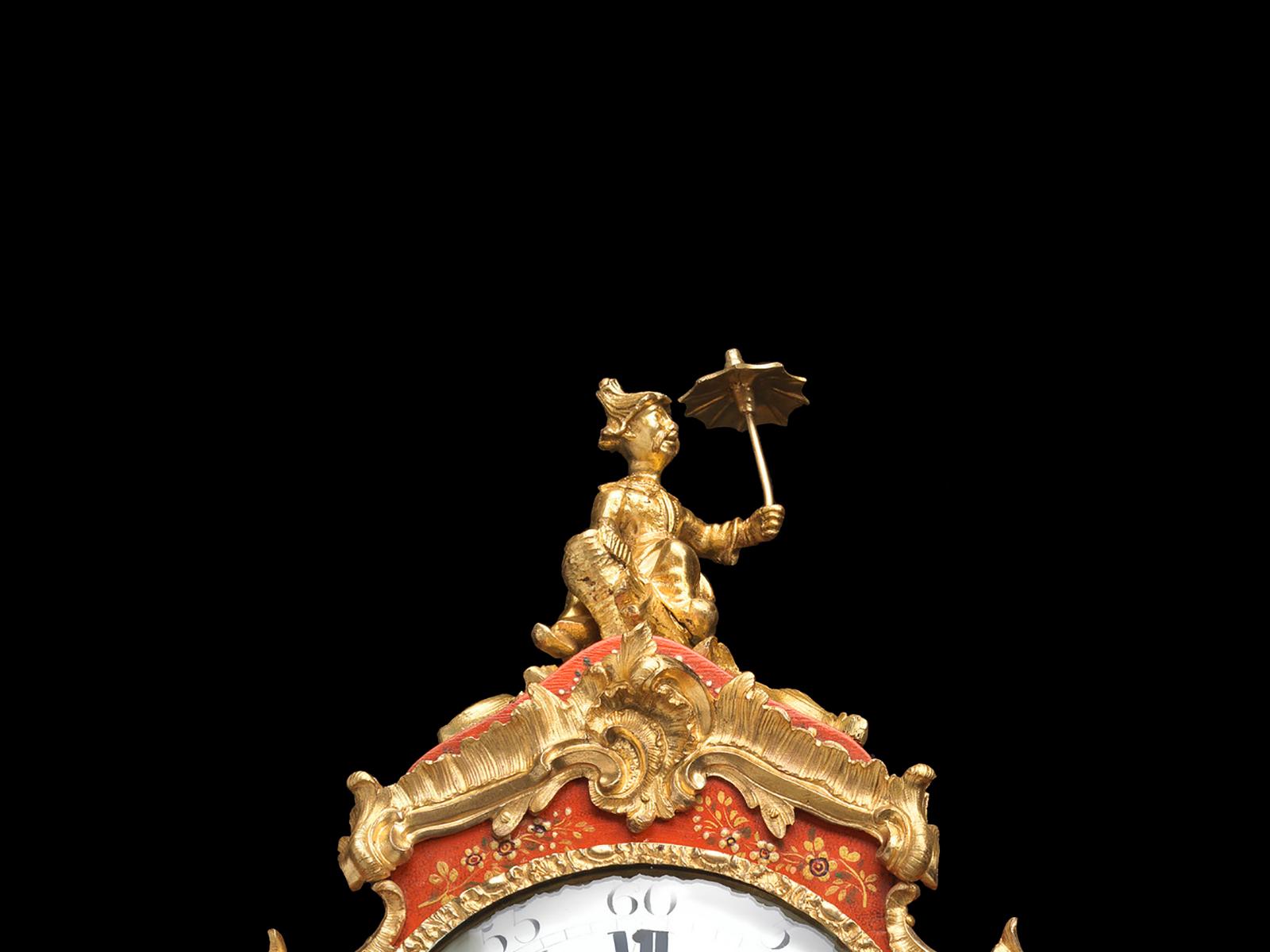 Clock with bracket: 13 x 7 x 31 inches high (33 x 18 x 79 cm)


With a 7-inch enamel dial, signed Musson A Paris; the similarly signed, bell striking movement, with five knopped pillars; verge escapement with silk suspension and numbered outside