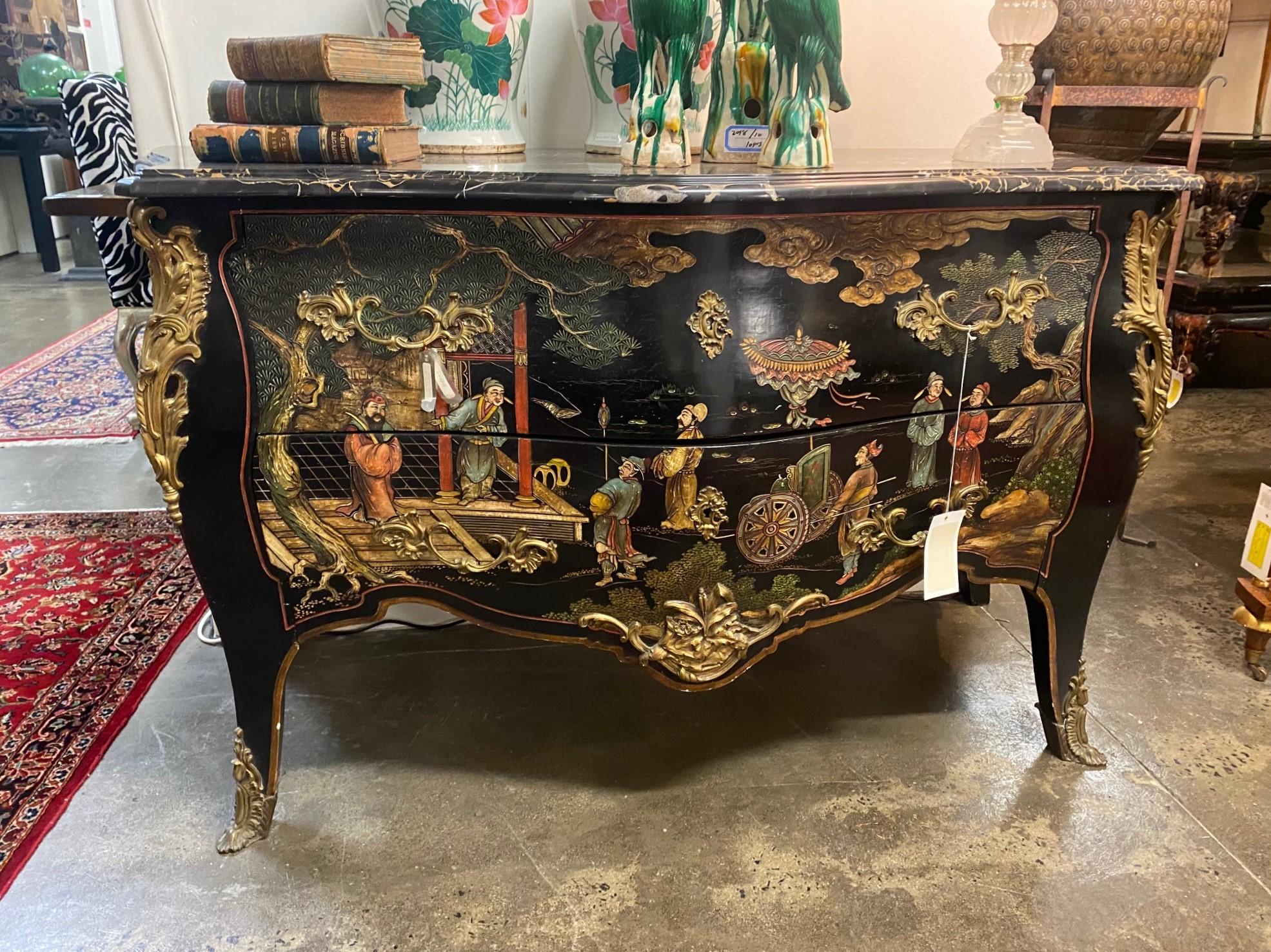 Chinoiserie-Kommode im Louis-XV-Stil des 19. Jahrhunderts im Stil von Jacques Dubois (Bronze)