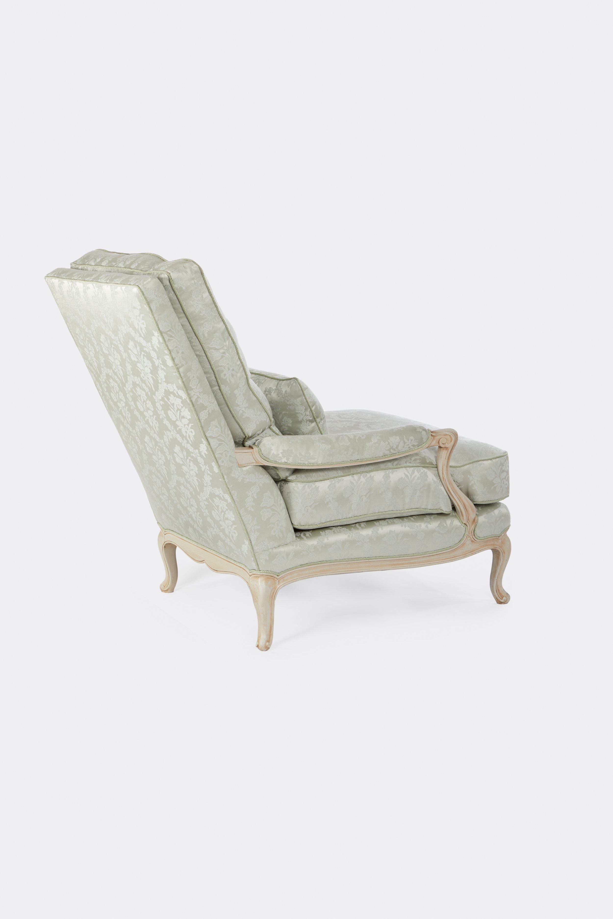 Americano A Louis XV Style Armchair from Syrie Maugham Design in vendita
