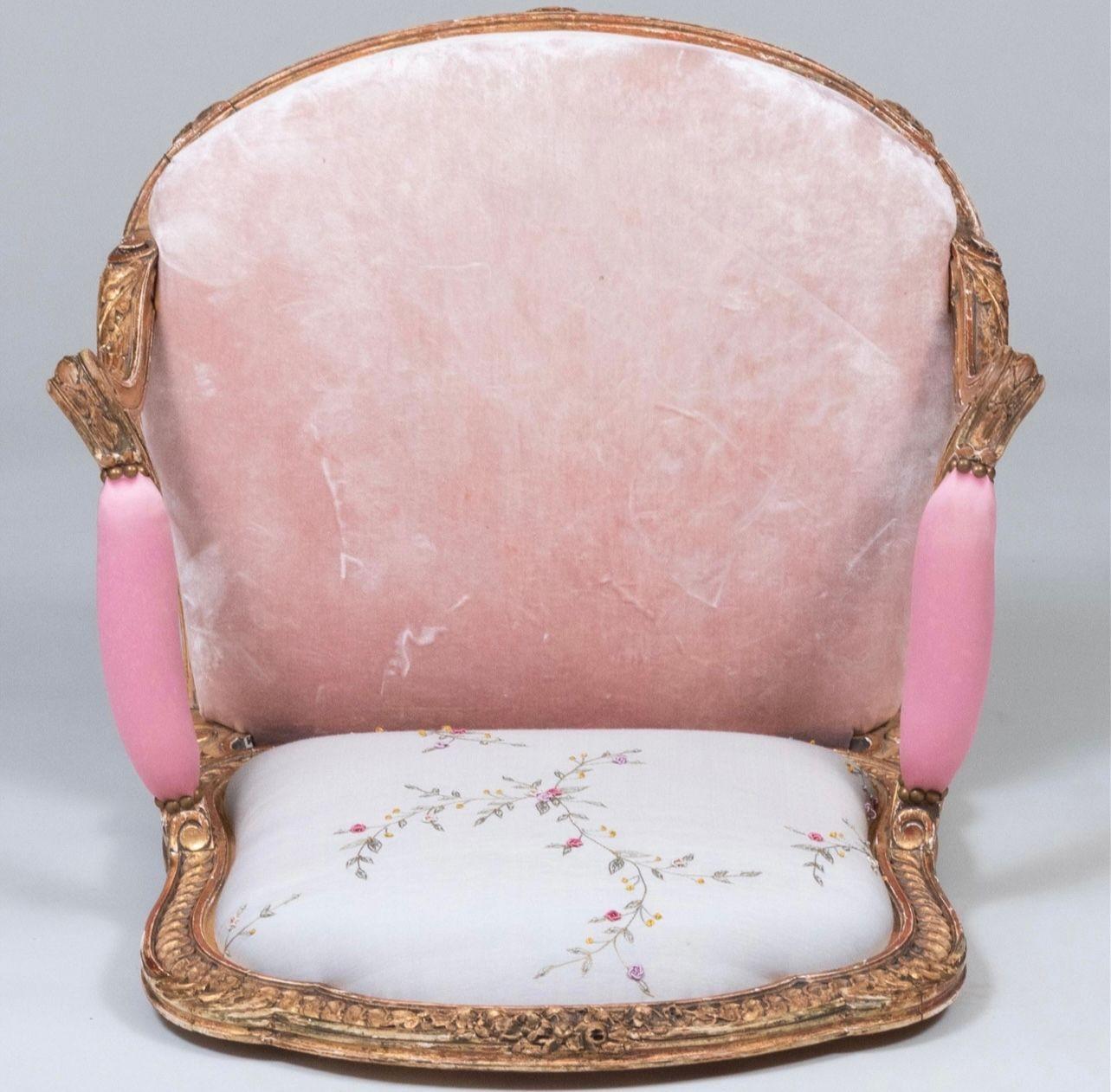 Fauteuil en bois doré sculpté de style Louis XV, XIXe siècle en vente 3