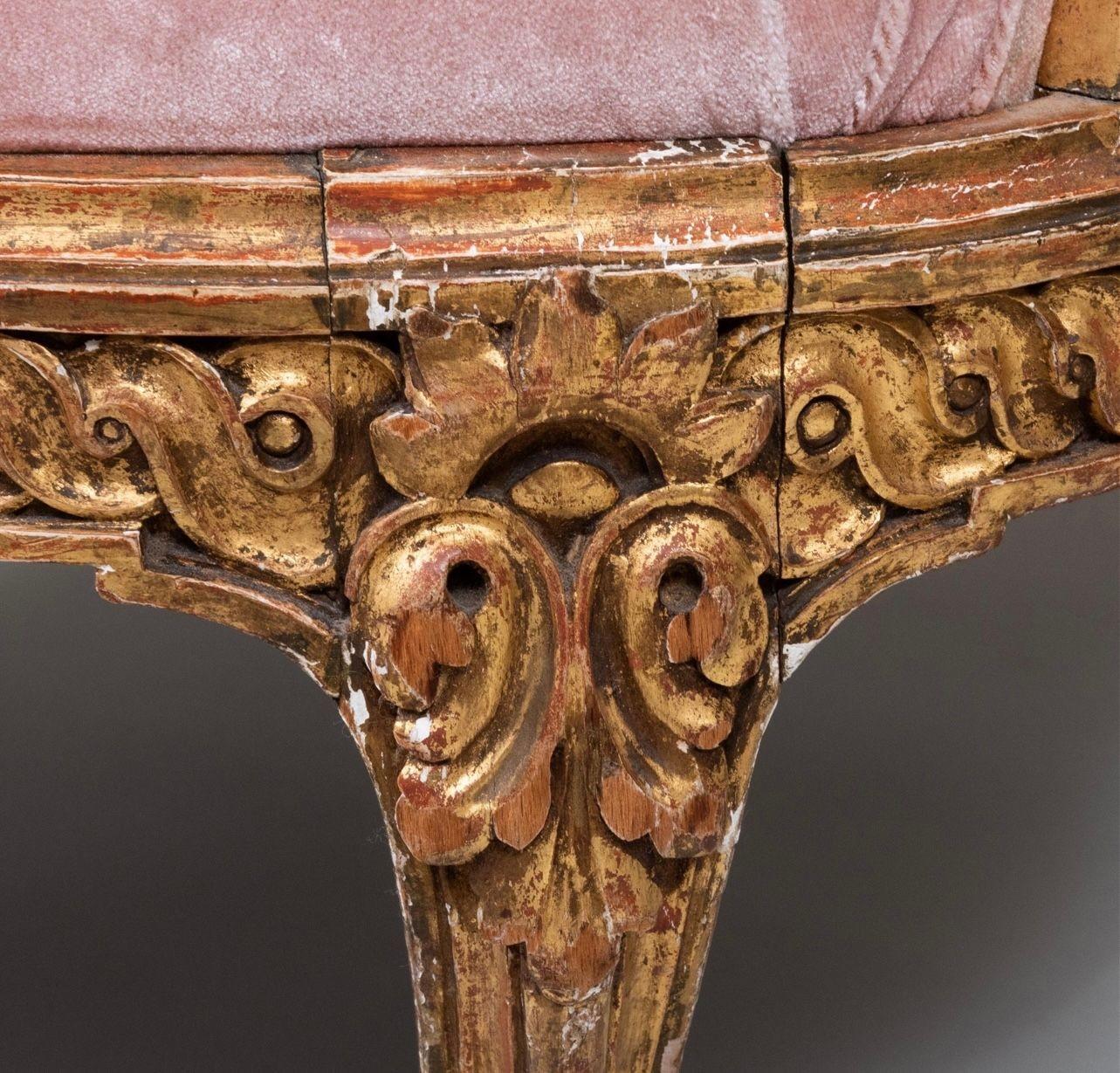 Geschnitzter Sessel aus Giltwood im Stil Louis XV, 19. (Vergoldetes Holz) im Angebot