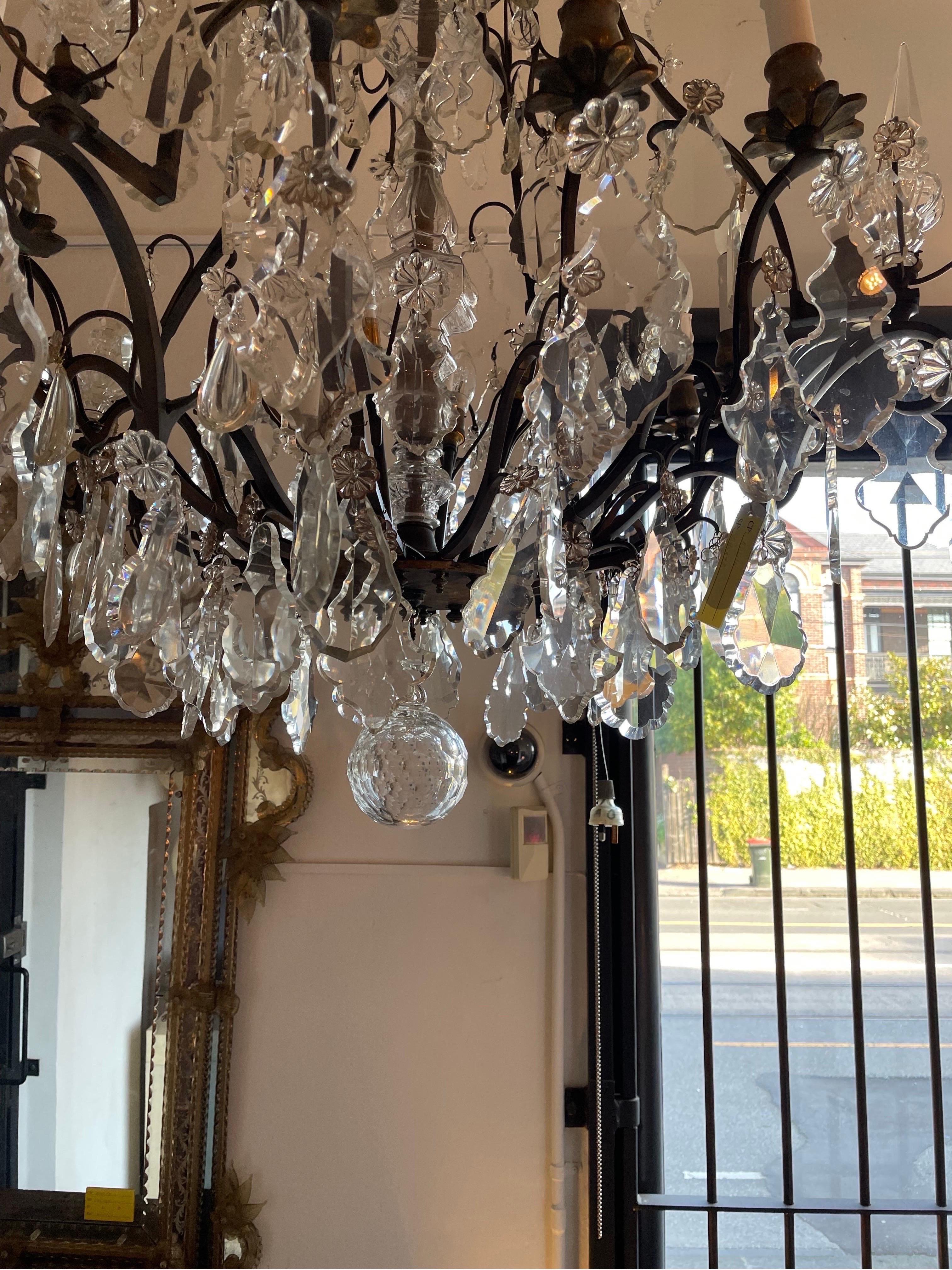 A Louis XV Style Cut Glass Chandelier, Late 19th Century / Early 20th Century In Good Condition For Sale In ARMADALE, VIC