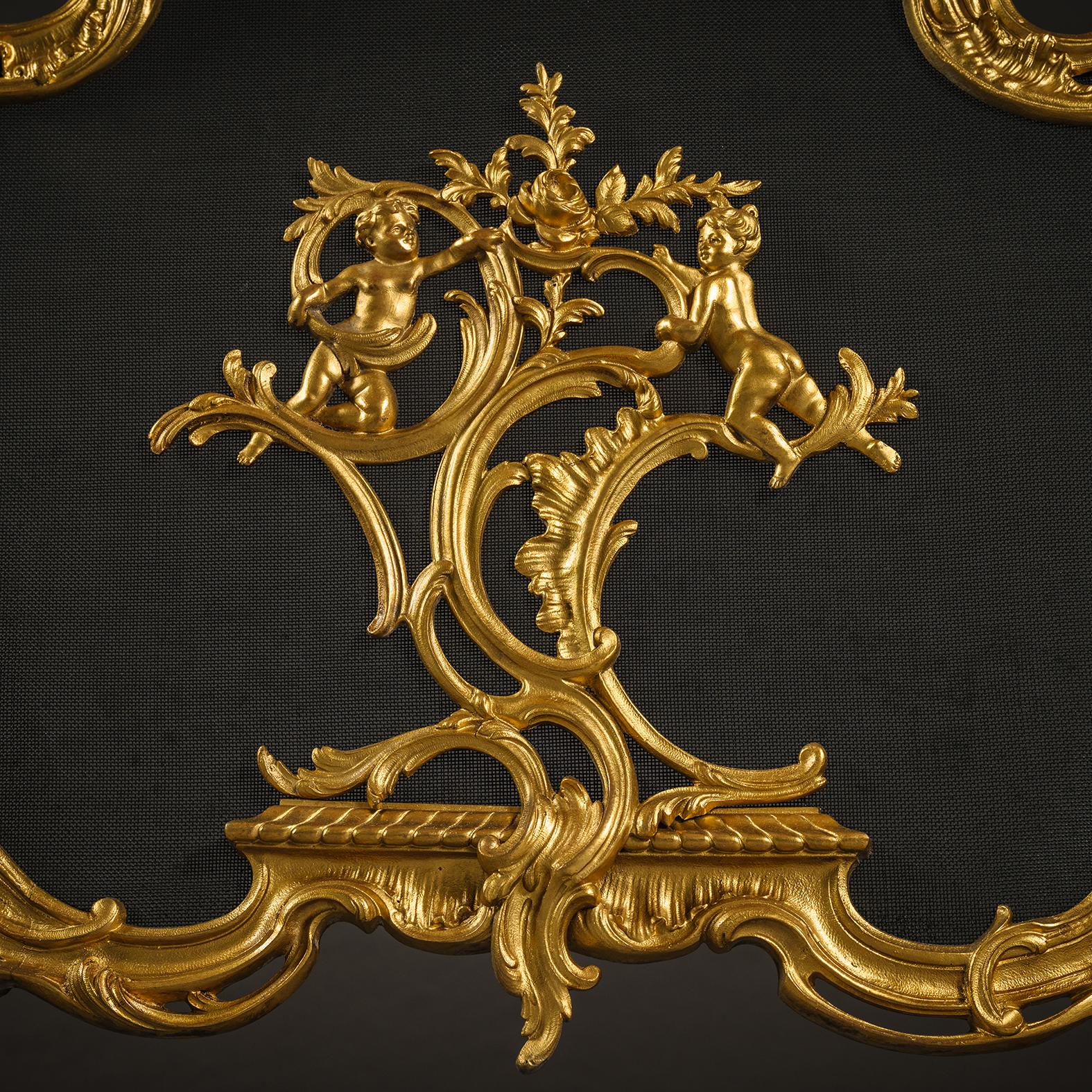 Dorato Parafuoco in bronzo dorato in stile Luigi XV in vendita