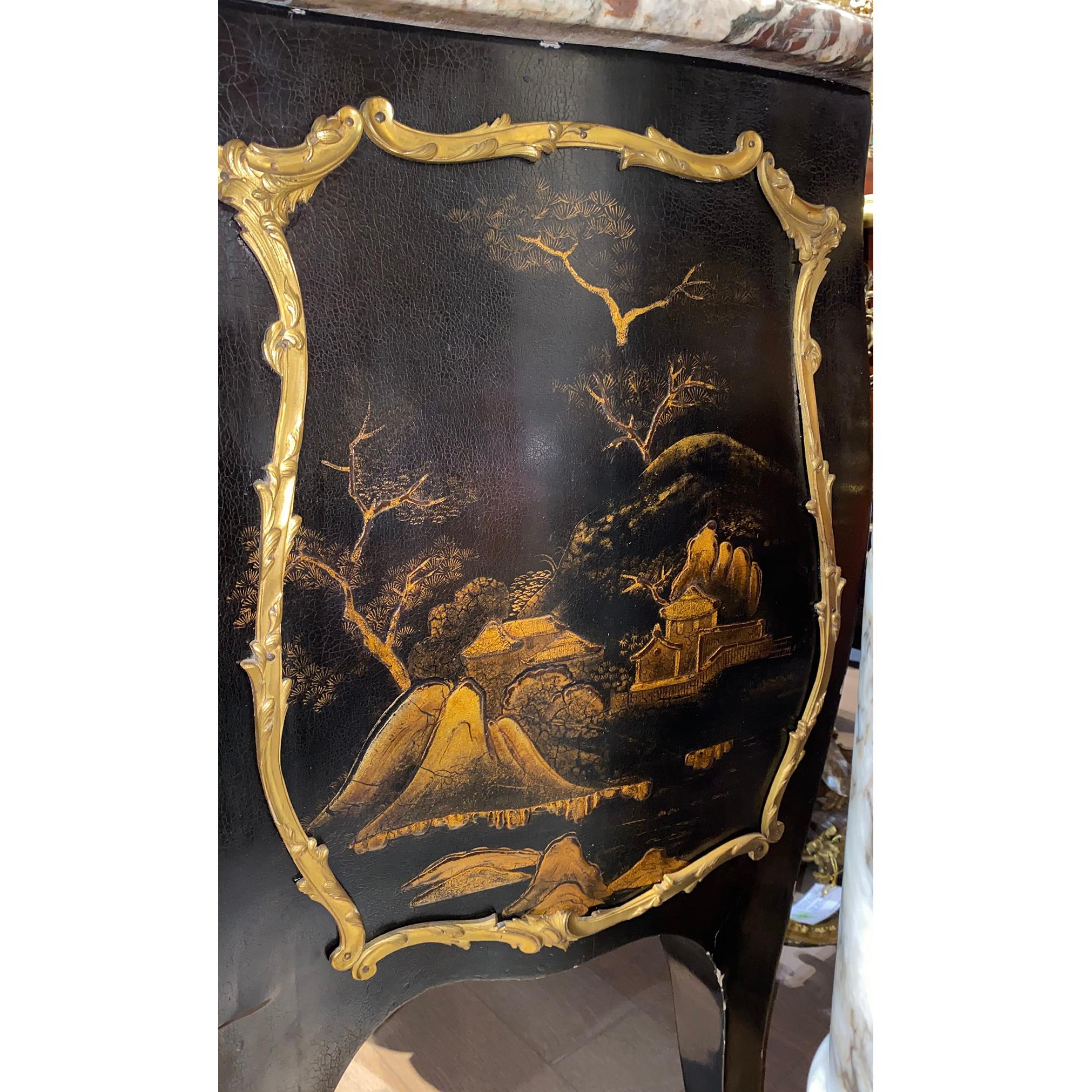 Louis XV Style Gilt-Bronze Mounted Lacquer Commode Attributed to Henry Dasson For Sale 3