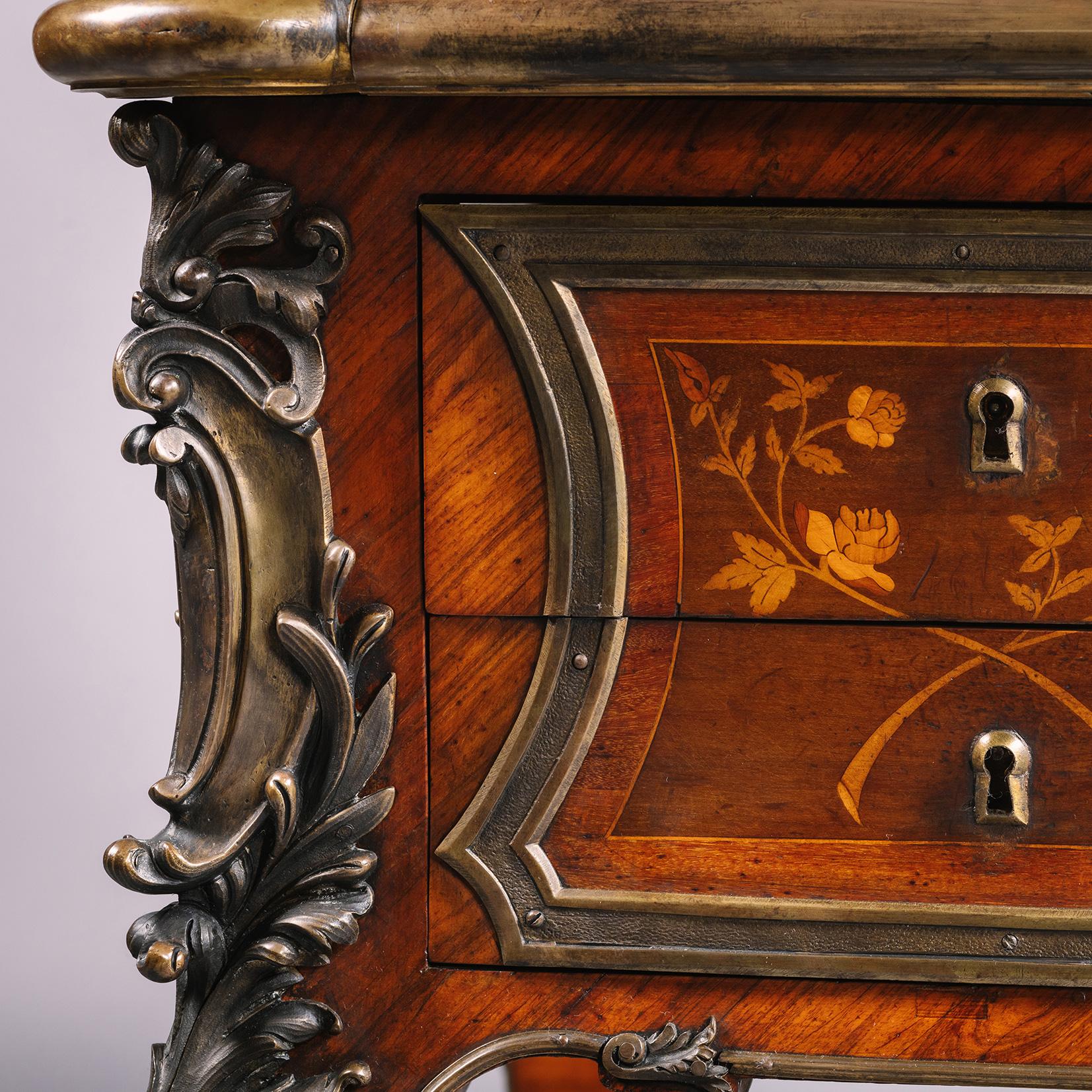 Louis XV Stil vergoldete Bronze montiert Intarsien Zylinder Bureau (Französisch) im Angebot