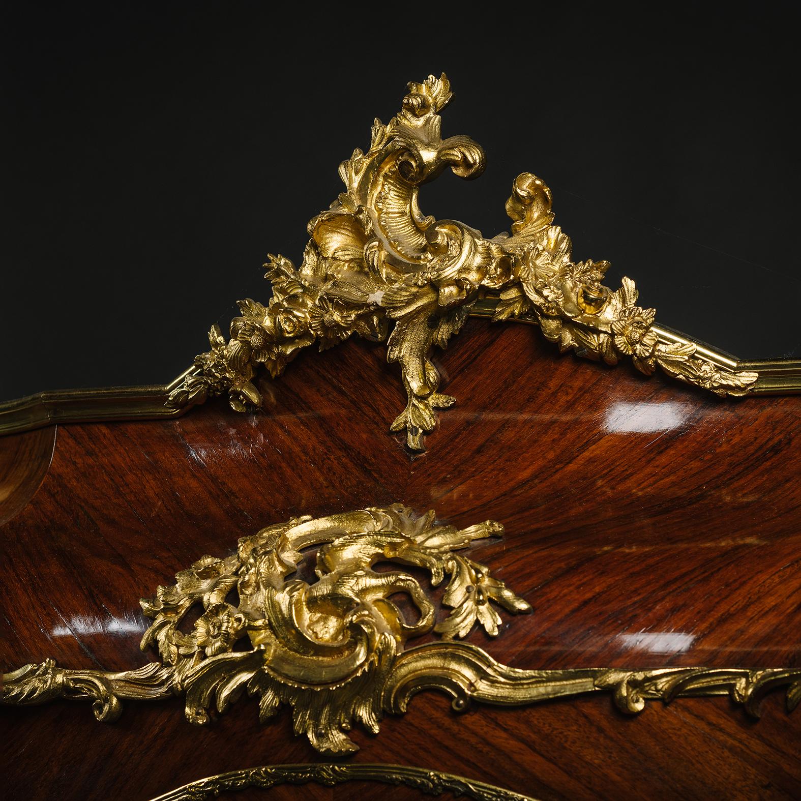 A Louis XV Style Gilt-Bronze Mounted, Vernis Martin Vitrine Cabinet In Good Condition For Sale In Brighton, West Sussex
