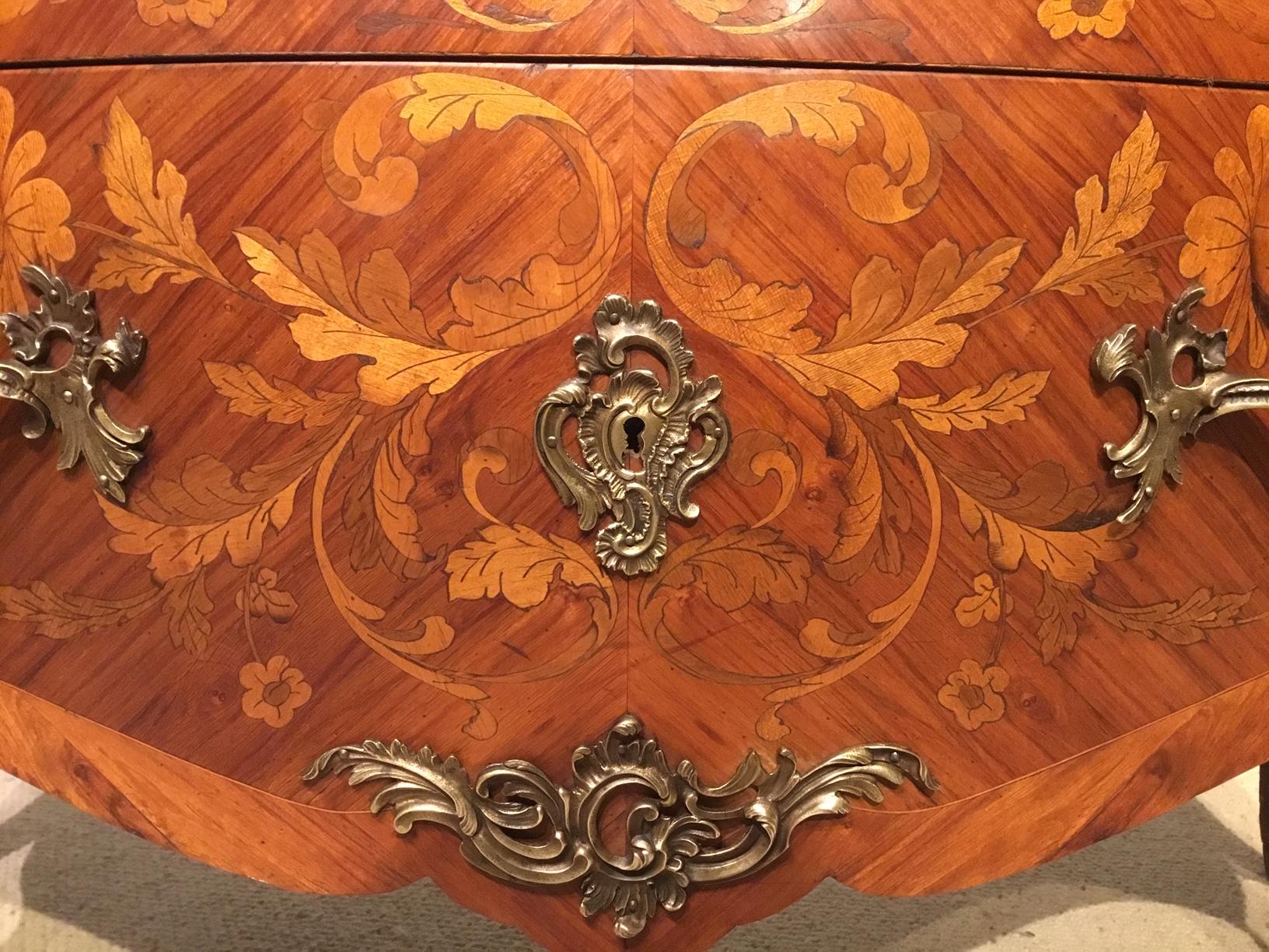 Early 20th Century Louis XV Style Kingwood, Marquetry and Ormolu Mounted French Commode For Sale