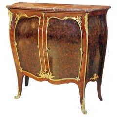 Cabinet d'appoint en bois de roi de style Louis XV par Francois Linke Paris:: vers 1900