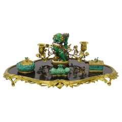 Encrier de style Louis XV monté sur porcelaine laquée et bronze doré