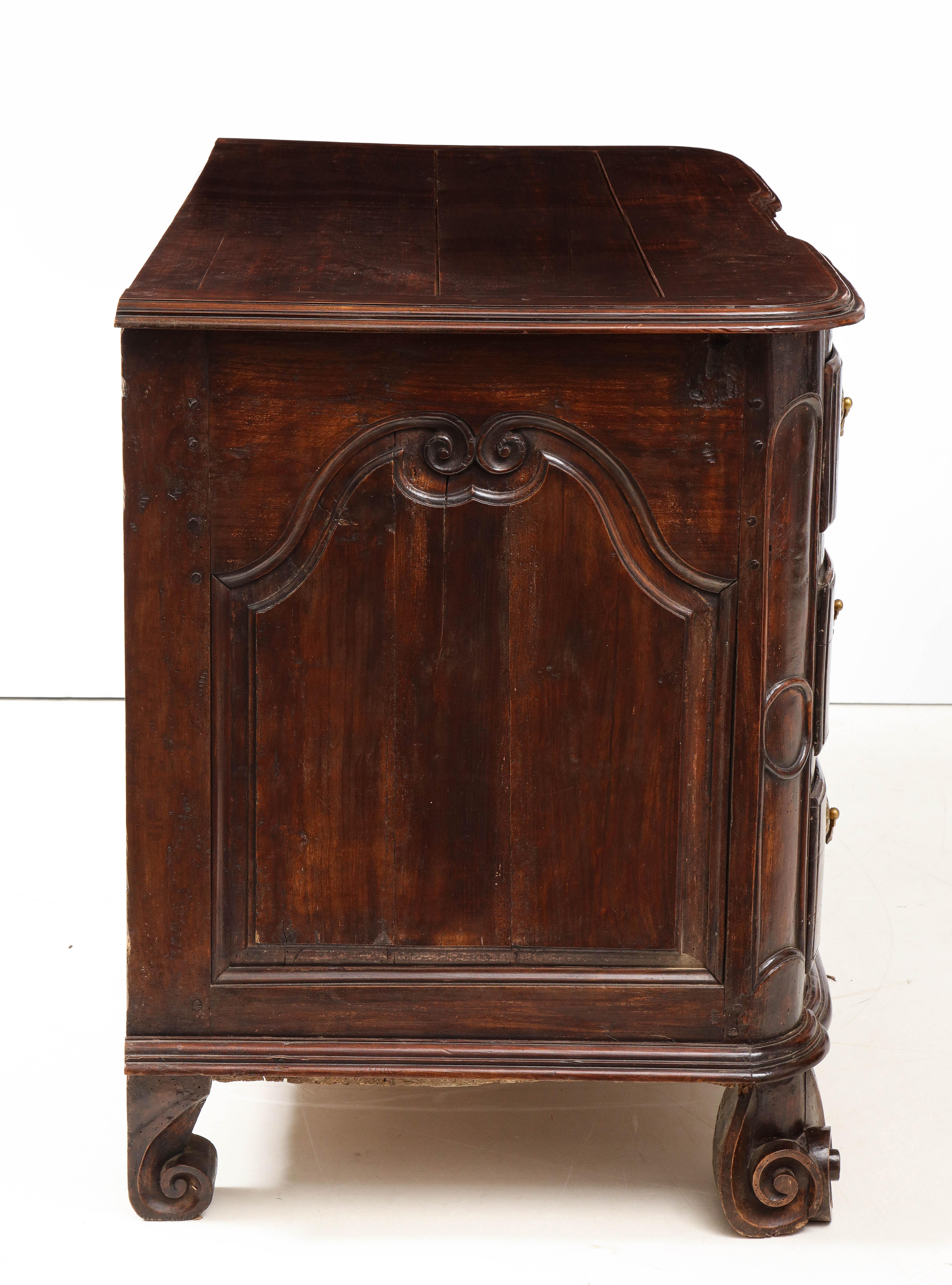 Louis XV Style Provincial Oak Commode For Sale 5