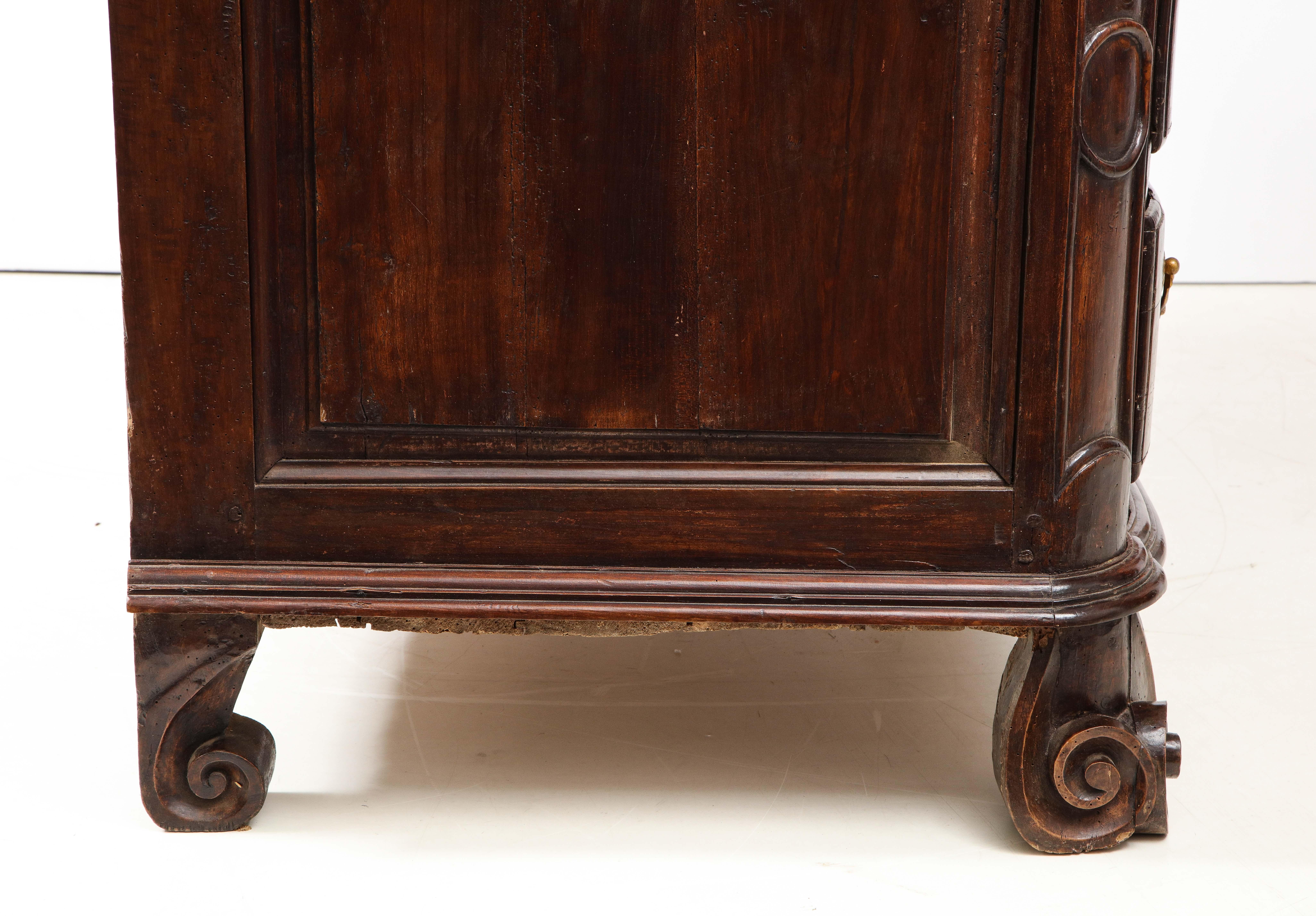 Louis XV Style Provincial Oak Commode For Sale 7
