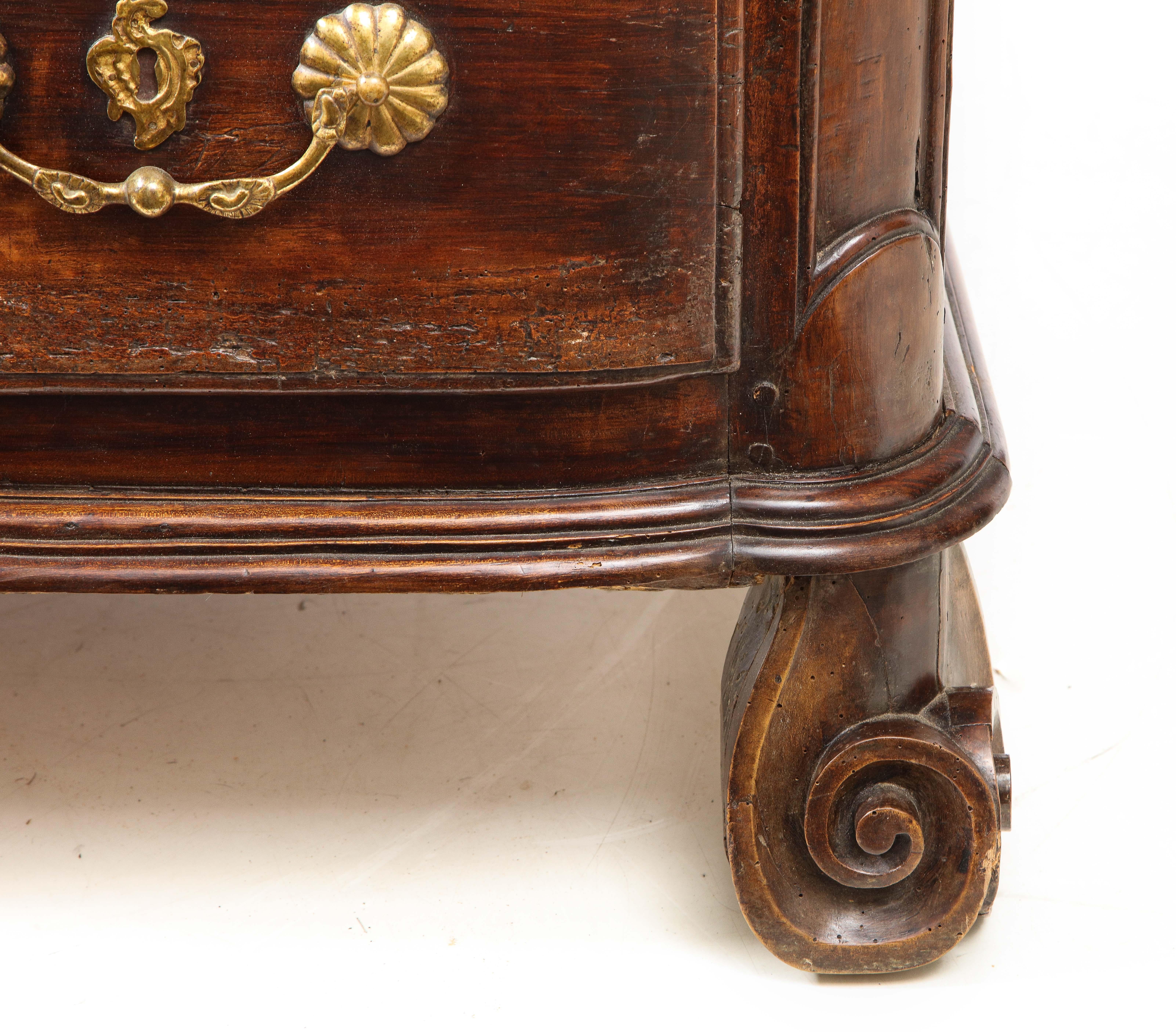 19th Century Louis XV Style Provincial Oak Commode For Sale