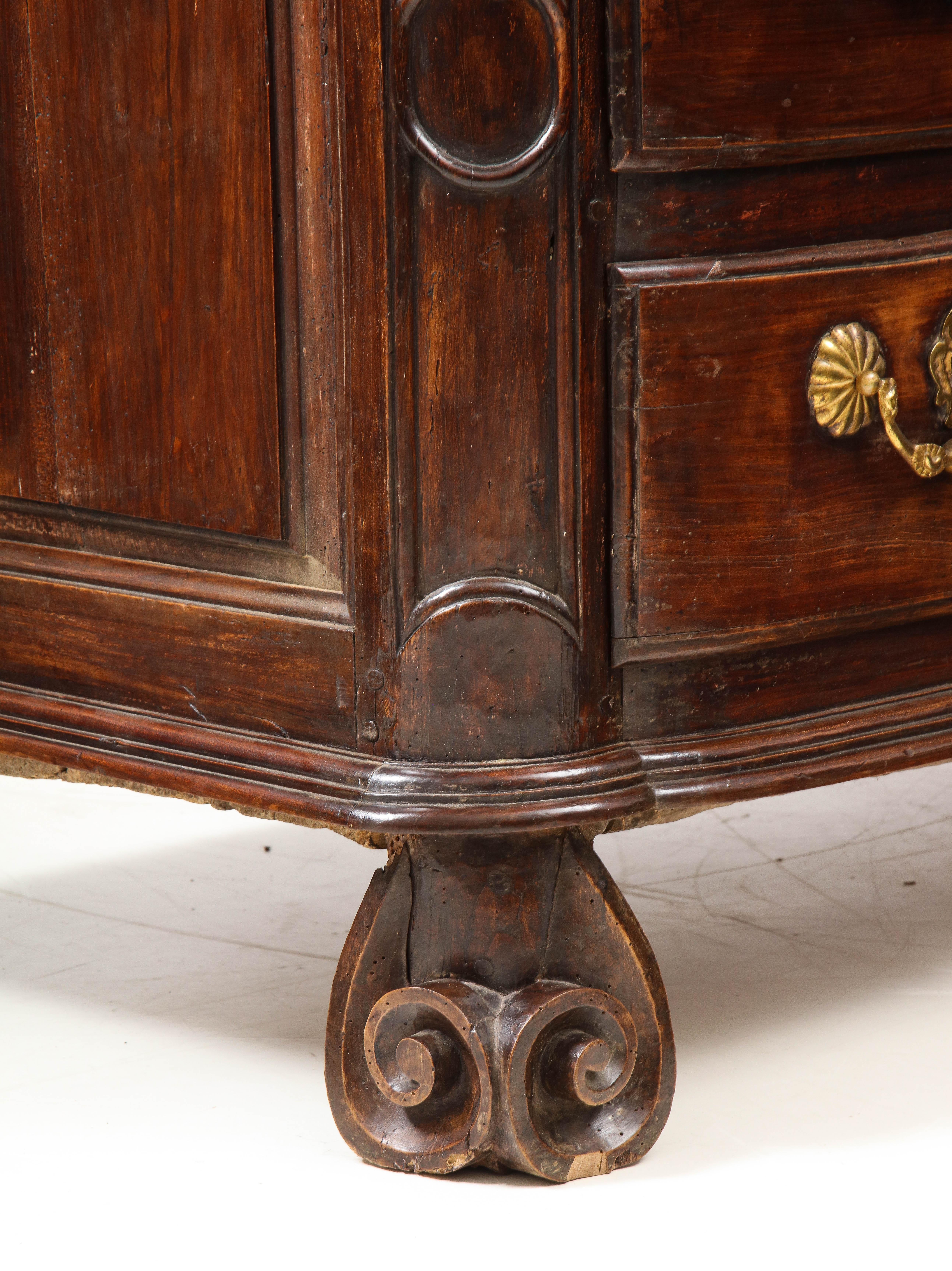 Louis XV Style Provincial Oak Commode For Sale 4