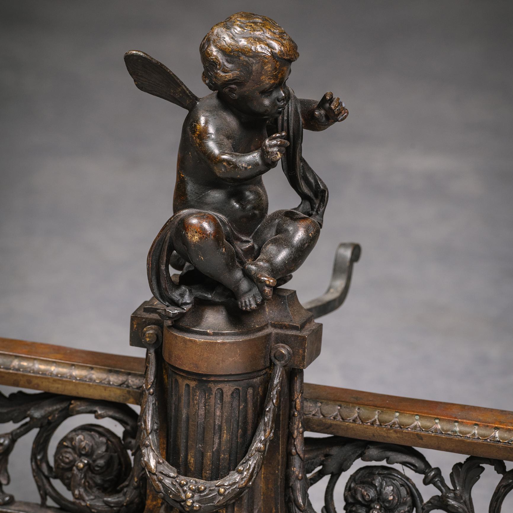 Patiné Défenseur en bronze de style Louis XVI en vente