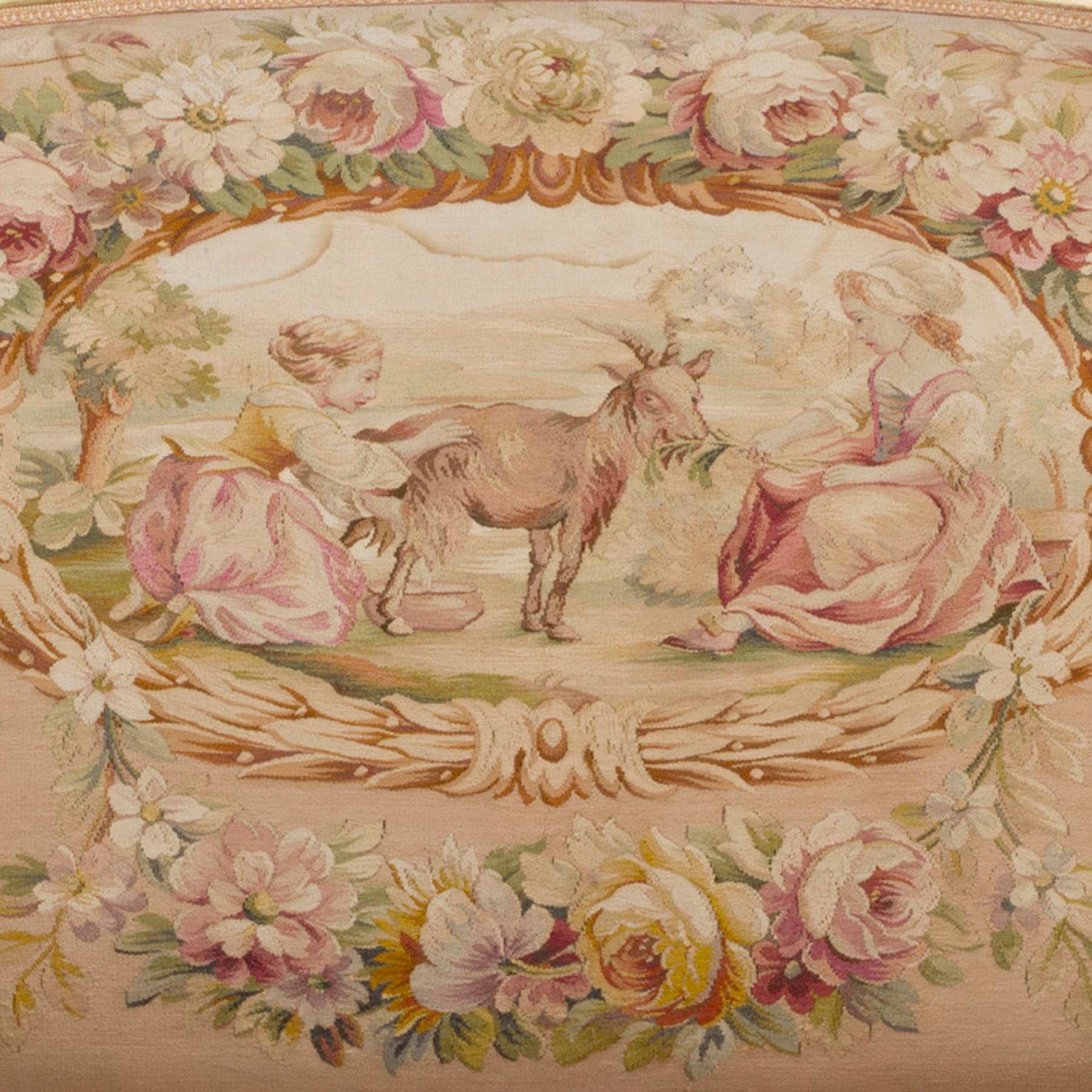 Canapé im Louis-XVI-Stil, gepolstert mit Aubusson-Wandteppich, um 1880 (Louis XVI.) im Angebot