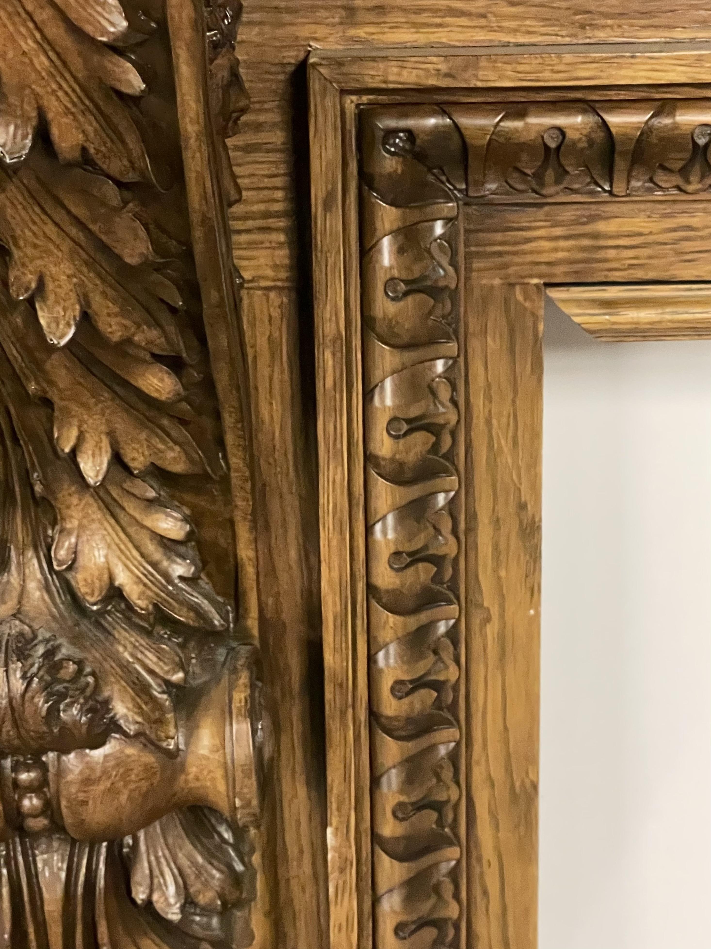 Geschnitzter Kaminsims im Louis-XVI-Stil, Kaminsims aus Massivholz geschnitzt, Eiche im Angebot 4