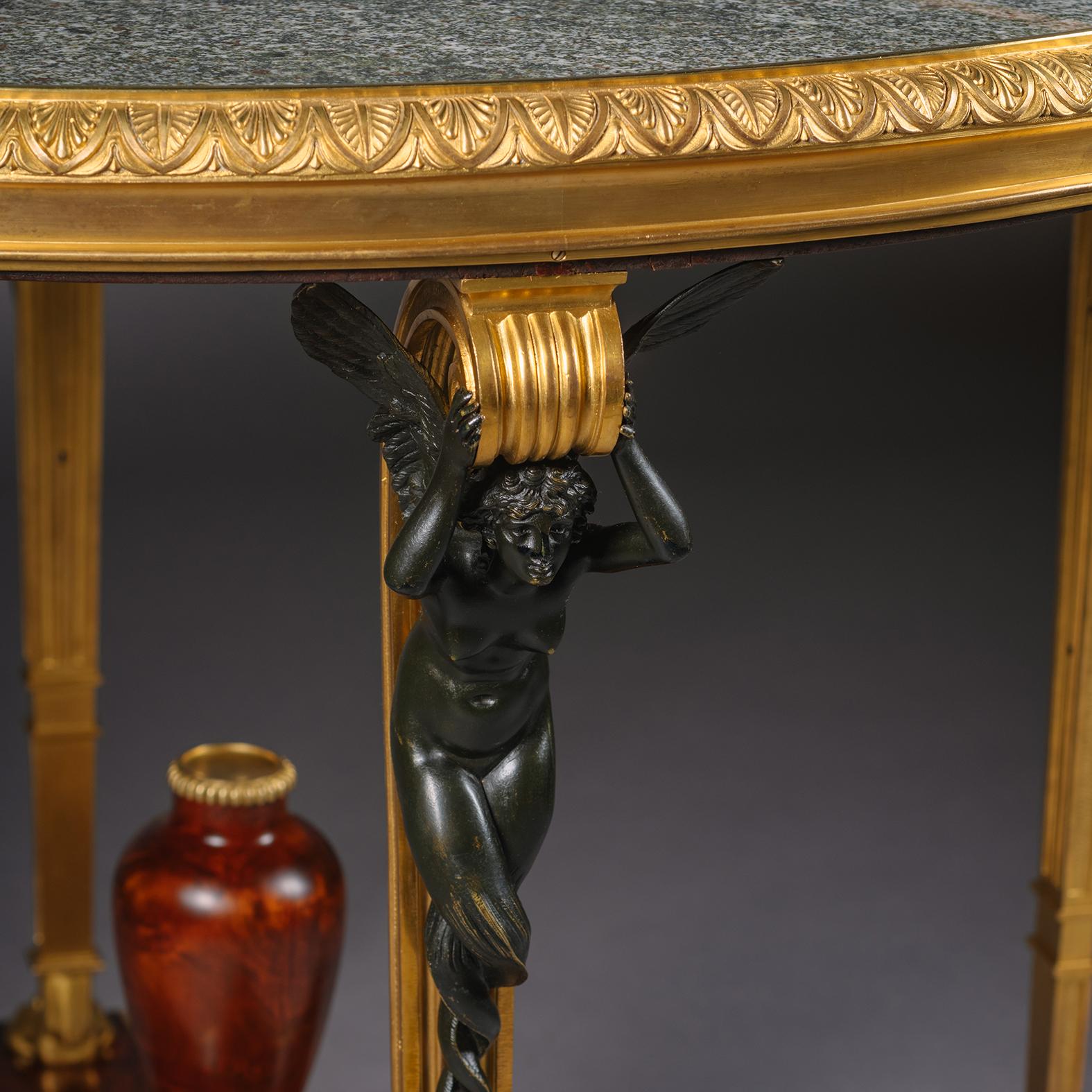 XIXe siècle Table centrale de style Louis XVI d'après le modèle de Fontainebleau en vente