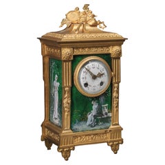Orologio da parete in stile Luigi XVI in bronzo dorato e smalto verde, circa 1890