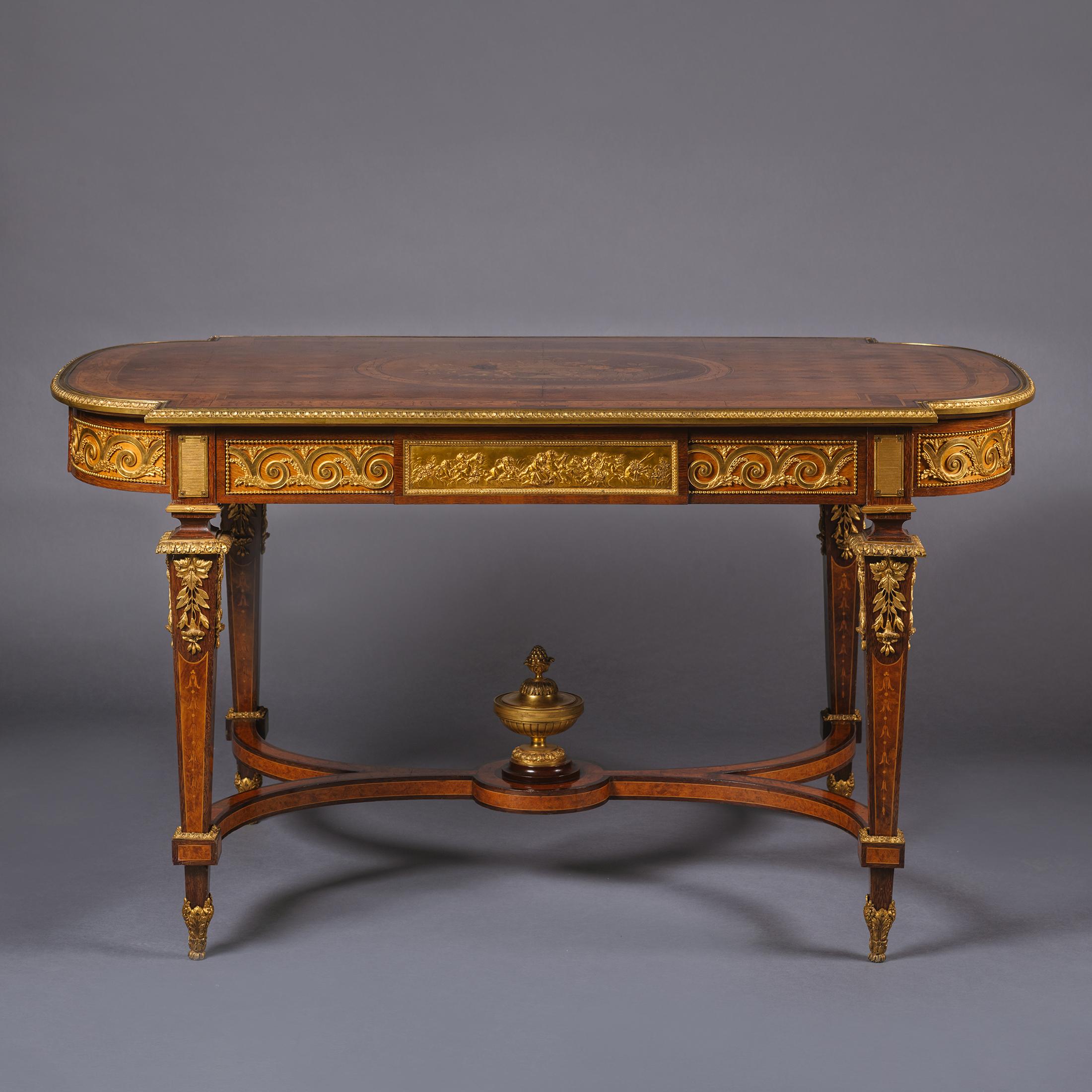 Mitteltisch aus vergoldeter Bronze und Intarsien im Louis-XVI-Stil (Louis XVI.) im Angebot