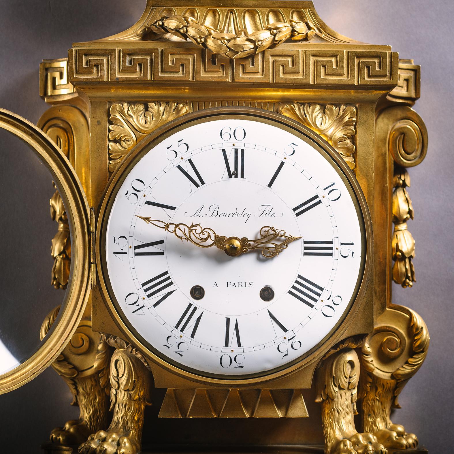 Dorato Orologio di cartello in stile Luigi XVI in bronzo dorato, di Beurdeley in vendita
