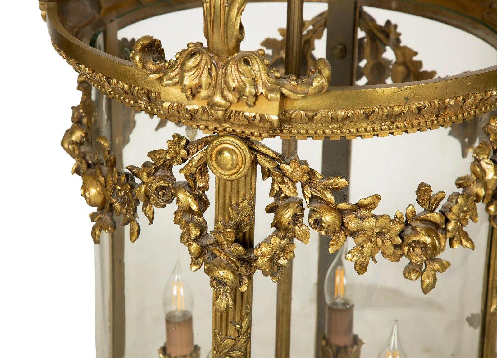Zylindrische Laterne aus vergoldeter Bronze im Louis-XVI-Stil (Louis XVI.) im Angebot