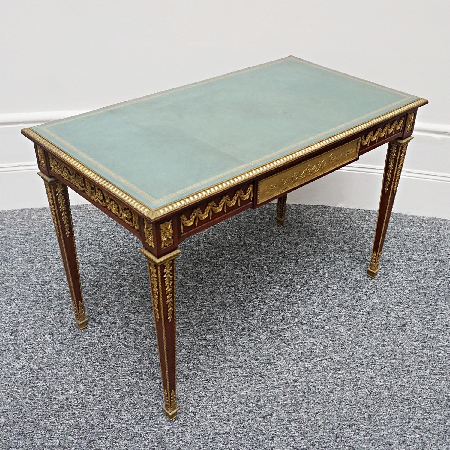 Table à écrire de style Louis XVI en bois de violette montée sur bronze doré par Francois Linke en vente 7