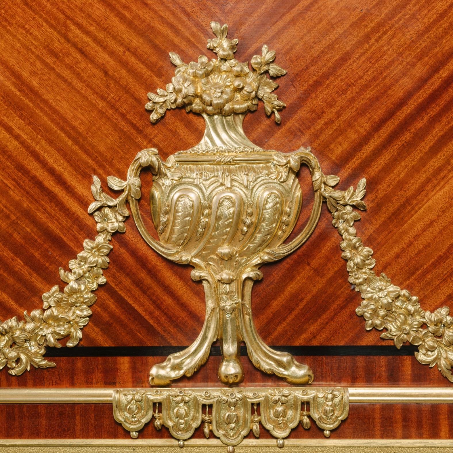 Louis XVI Stil Vergoldet-Bronze montiert Secrétaire À Abattant im Zustand „Gut“ im Angebot in Brighton, West Sussex