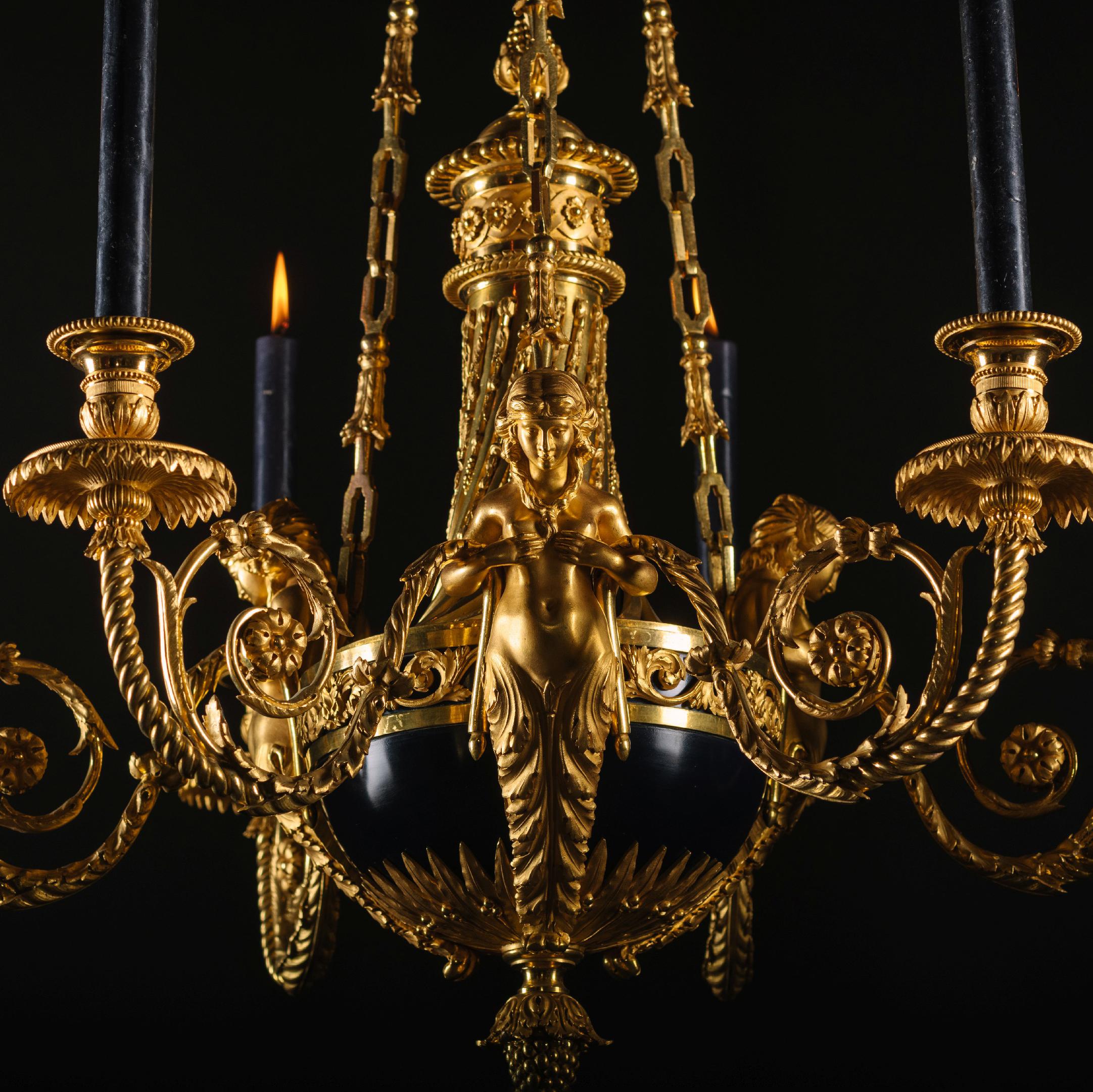 XIX secolo Lampadario a sei luci 'Aux Termes' in stile Luigi XVI, dorato-bronzato in vendita