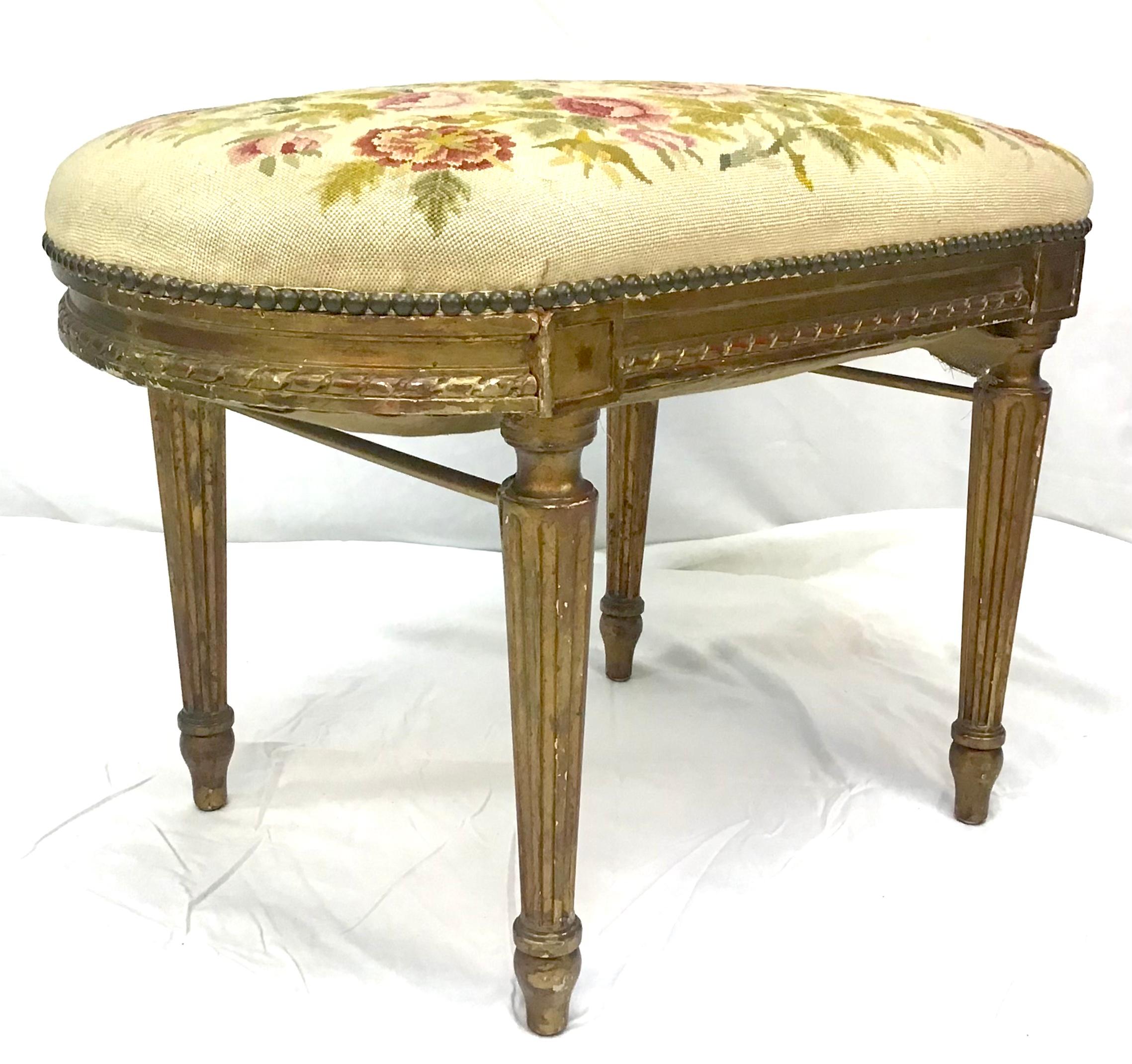 Louis XVI Style Giltwood Tabouret In Good Condition For Sale In Bradenton, FL