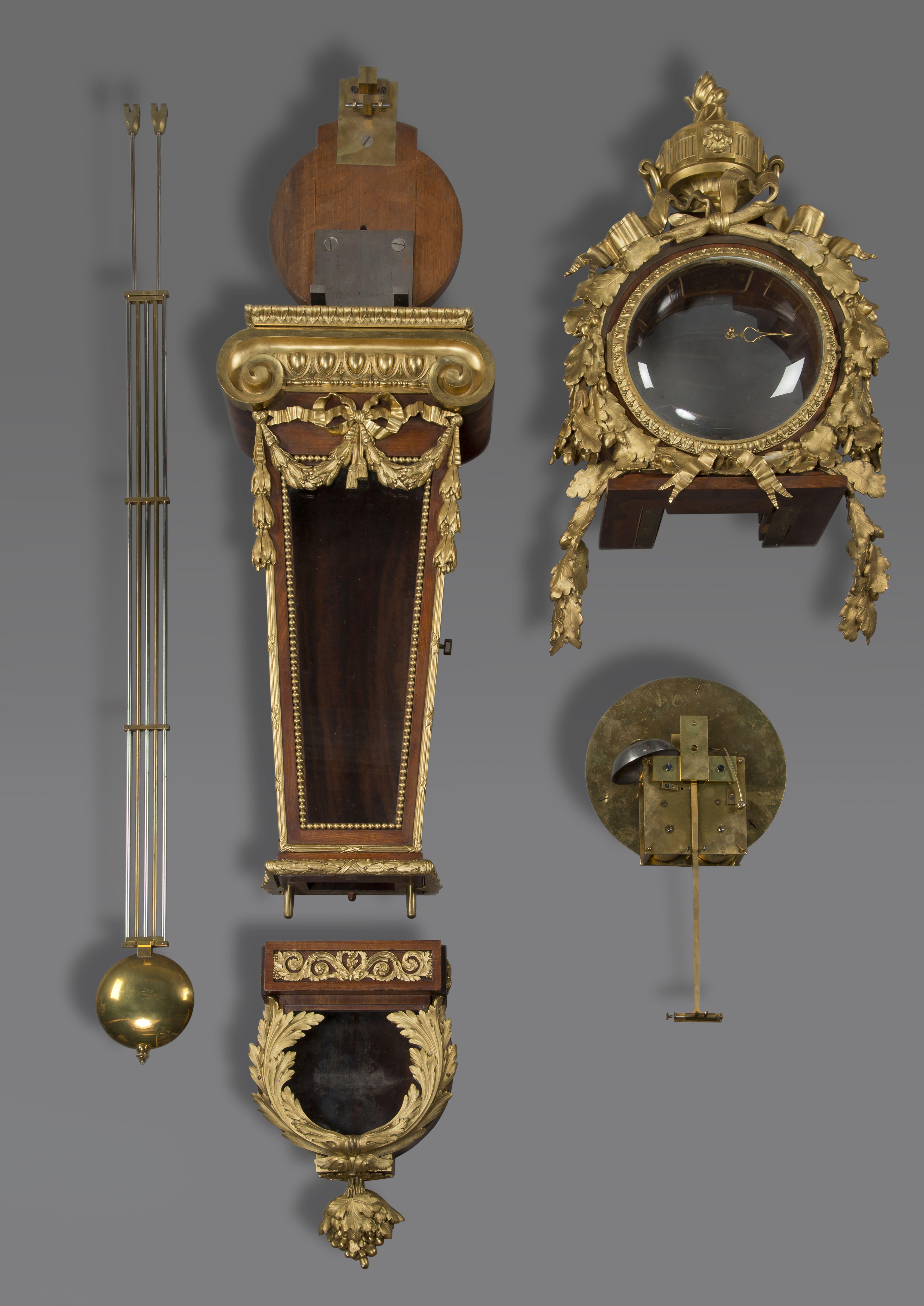 Pendule de cheminée et baromètre en acajou de style Louis XVI, d'après Carlin, datant d'environ 1870 en vente 5