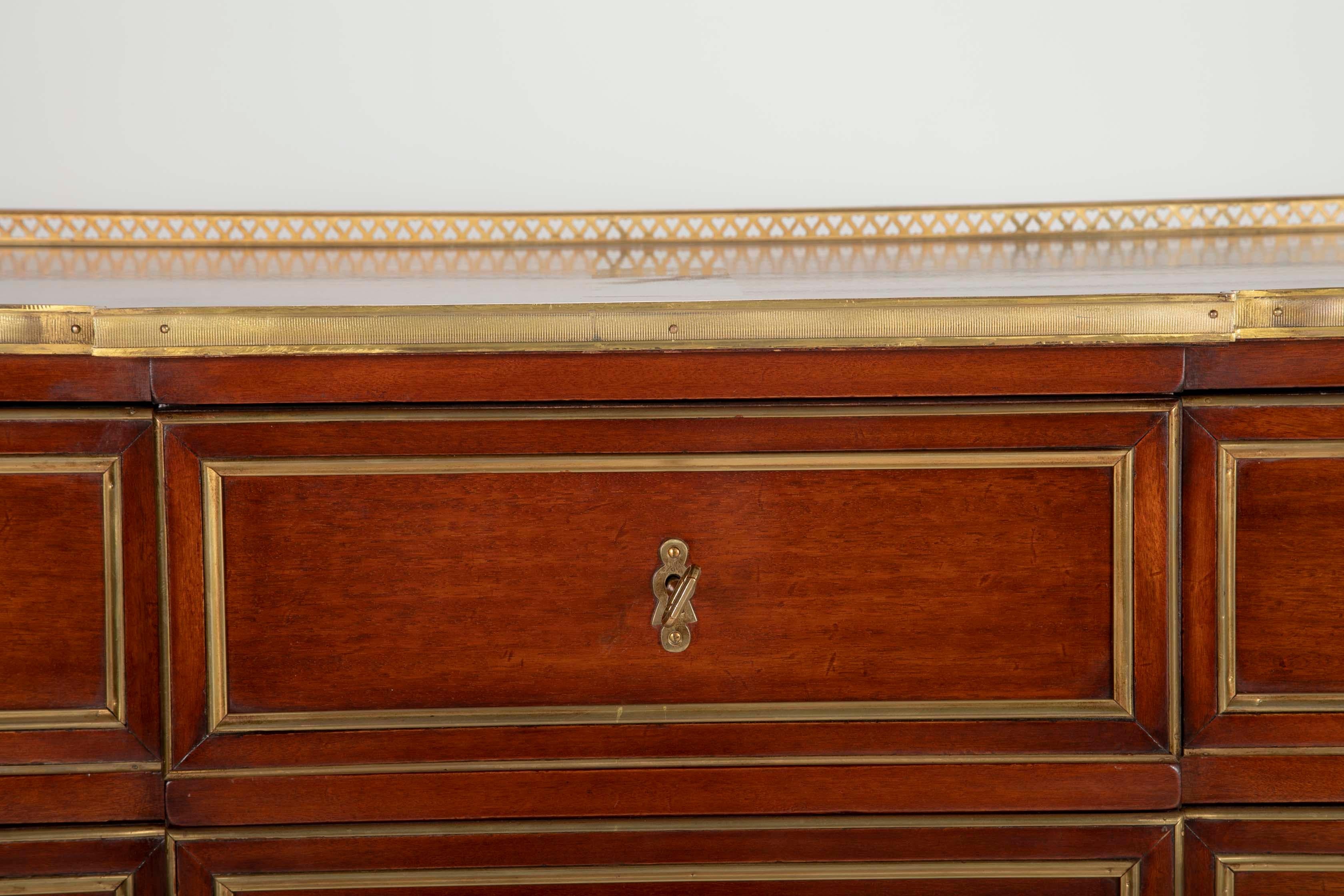 Louis XVI Style Mahogany Chest of Drawers For Sale 5