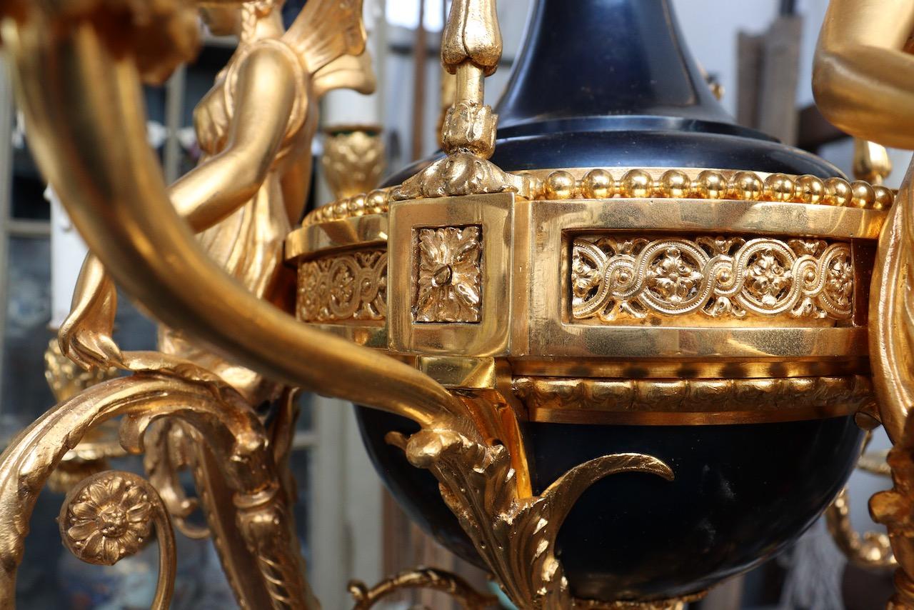 Lustre à 6 lumières de style Louis XVI en bronze doré et patiné «aux Termes » en vente 6