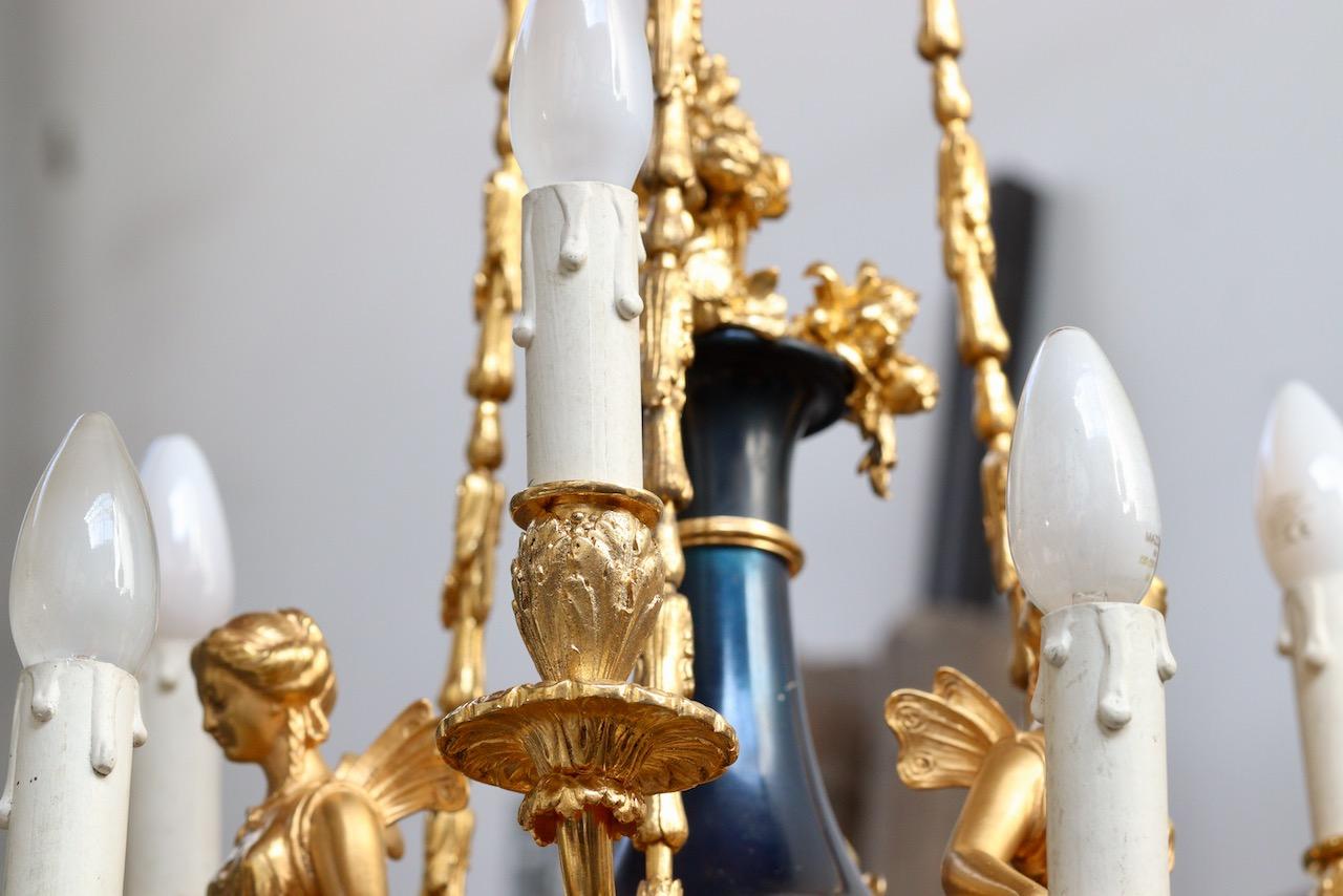 Lustre à 6 lumières de style Louis XVI en bronze doré et patiné «aux Termes » en vente 9