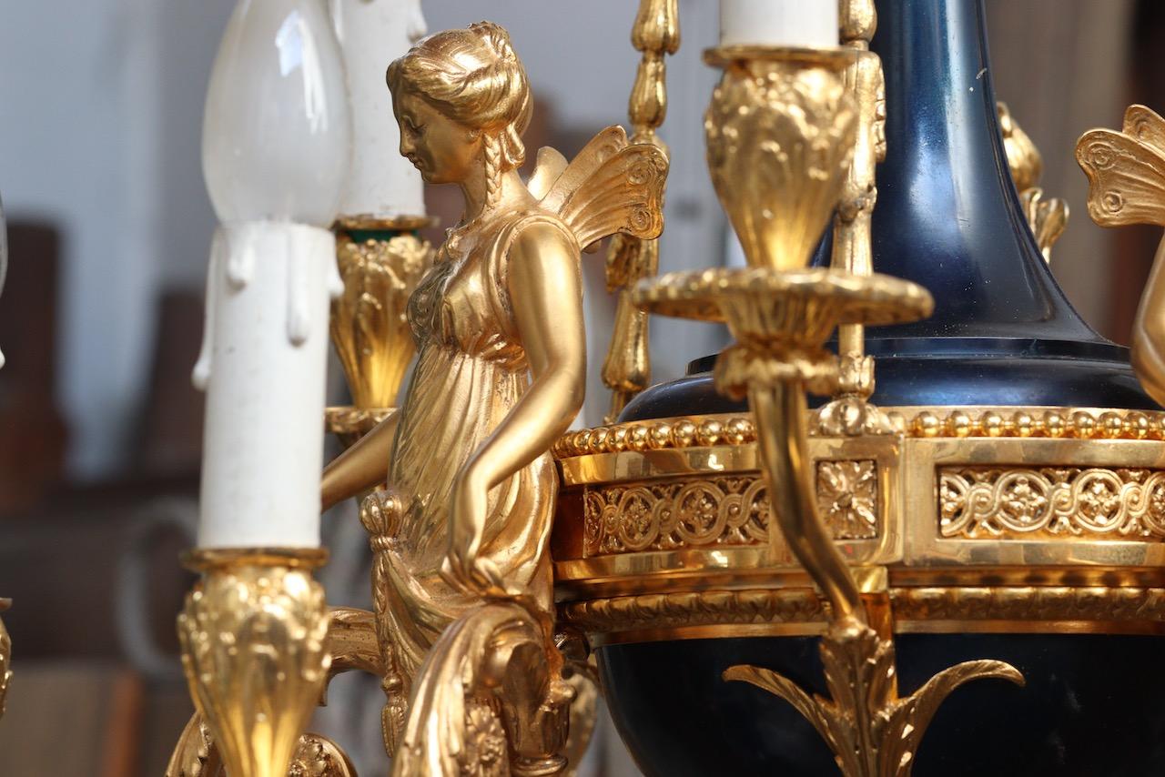 Lustre à 6 lumières de style Louis XVI en bronze doré et patiné «aux Termes » en vente 1